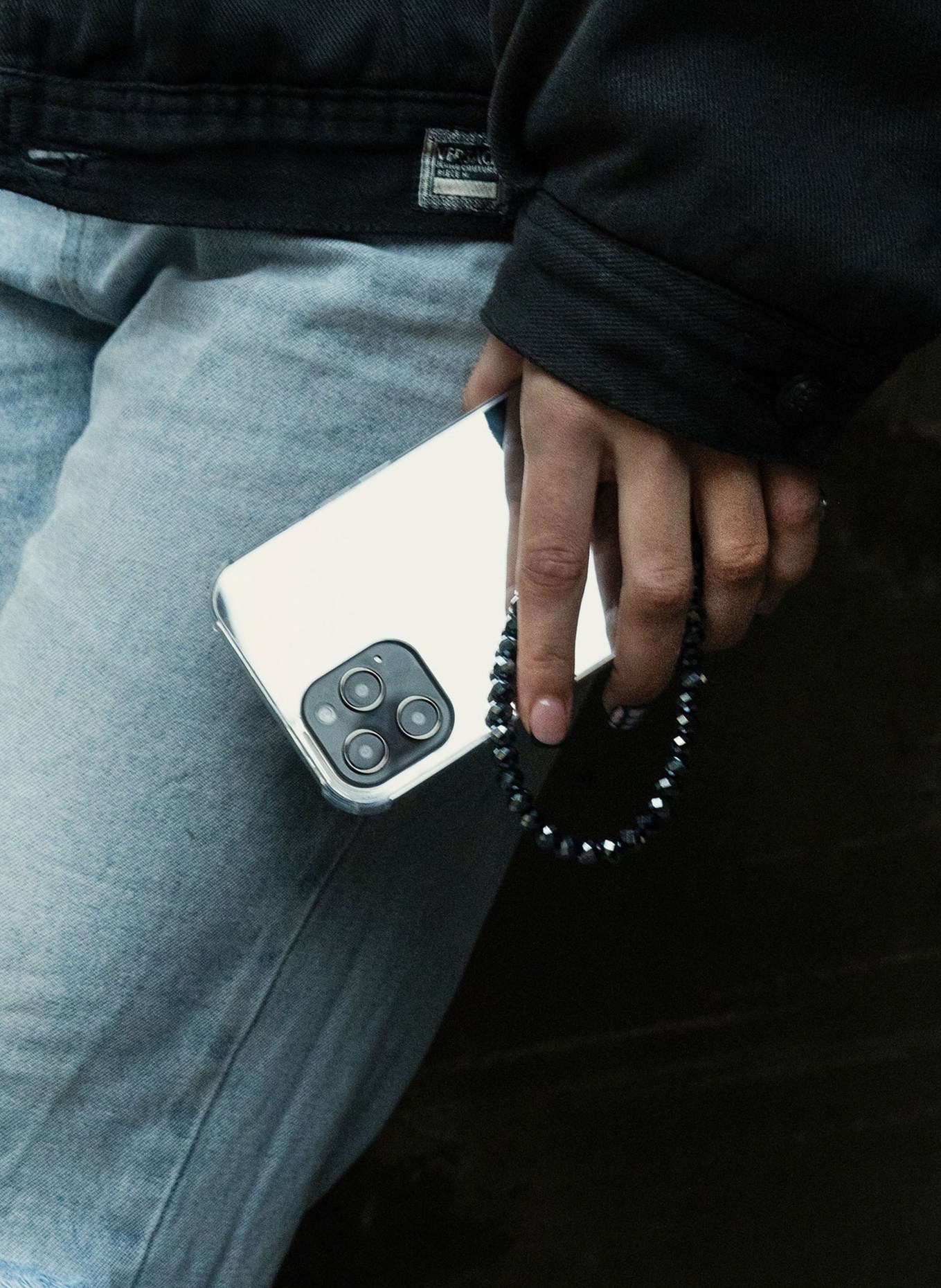 CHEEKY CHAIN MUNICH étui pour smartphone: ARGENT / OR