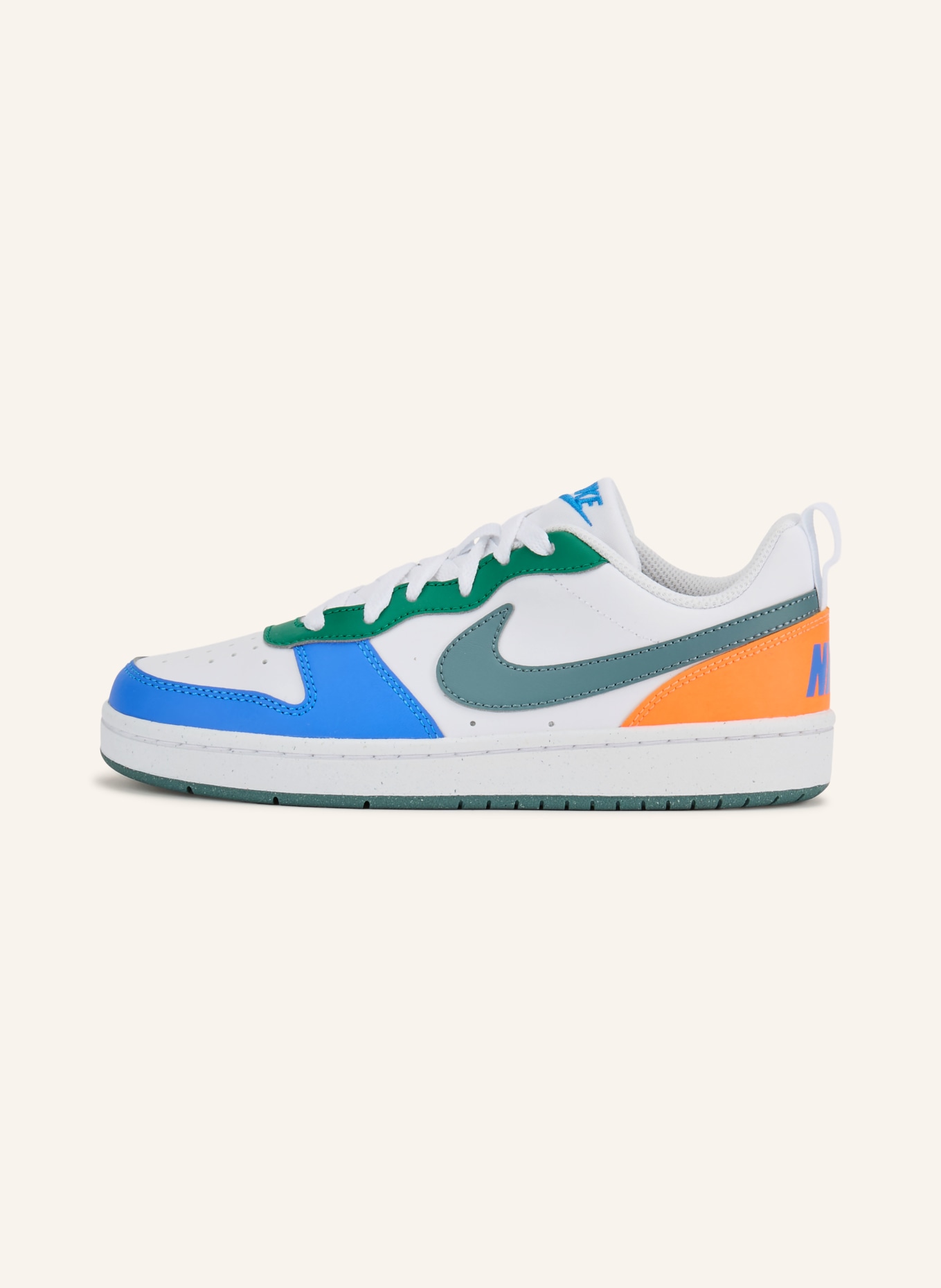 Nike Sneakersy COURT BOROUGH LOW RECRAFT: BÍLÁ / TMAVĚ ŠEDÁ / NEONOVĚ ORANŽOVÁ