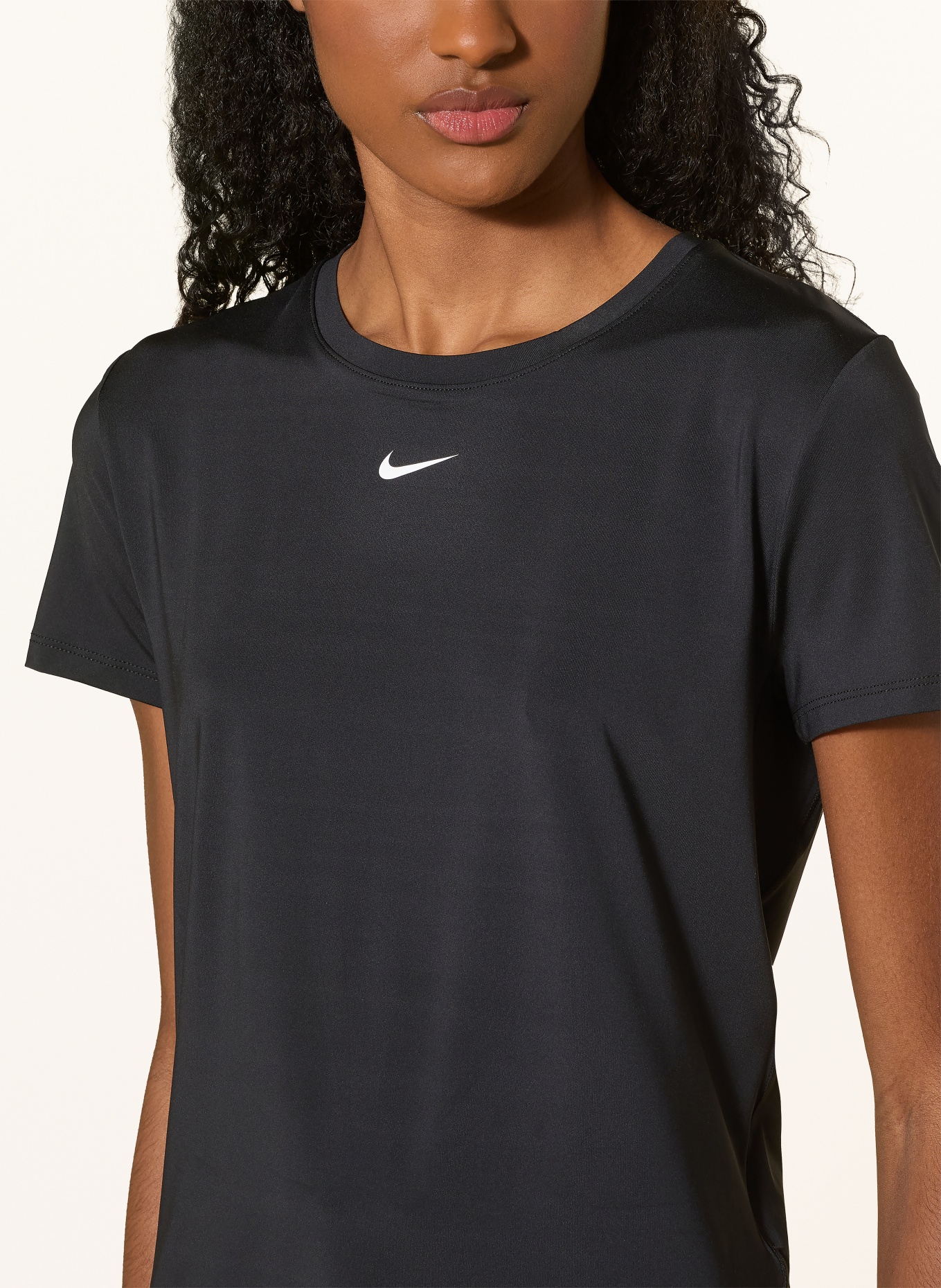 Nike T-Shirt ONE CLASSIC: SCHWARZ