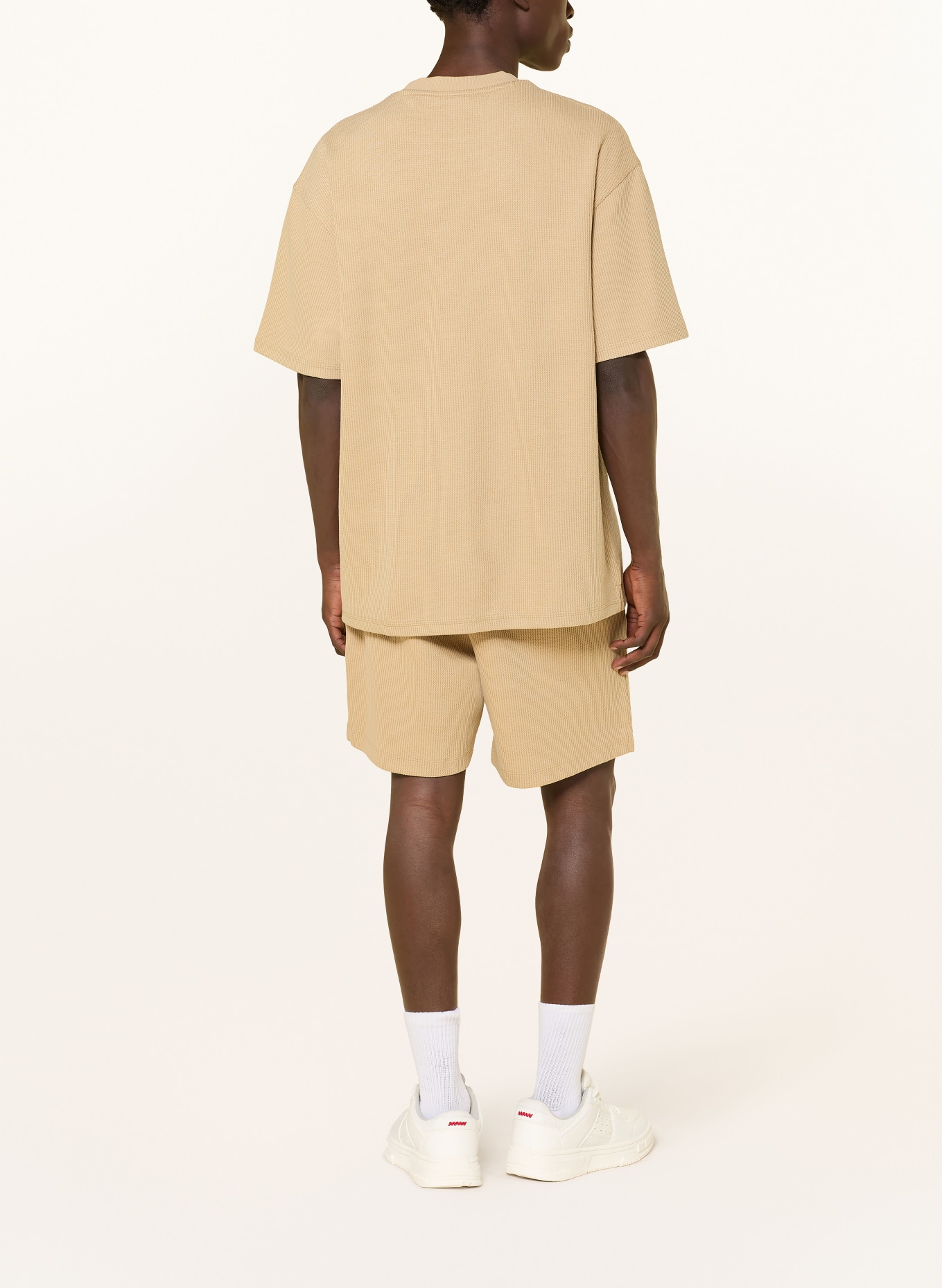 HUGO Sweatshorts NUWAFFLO: BEIGE