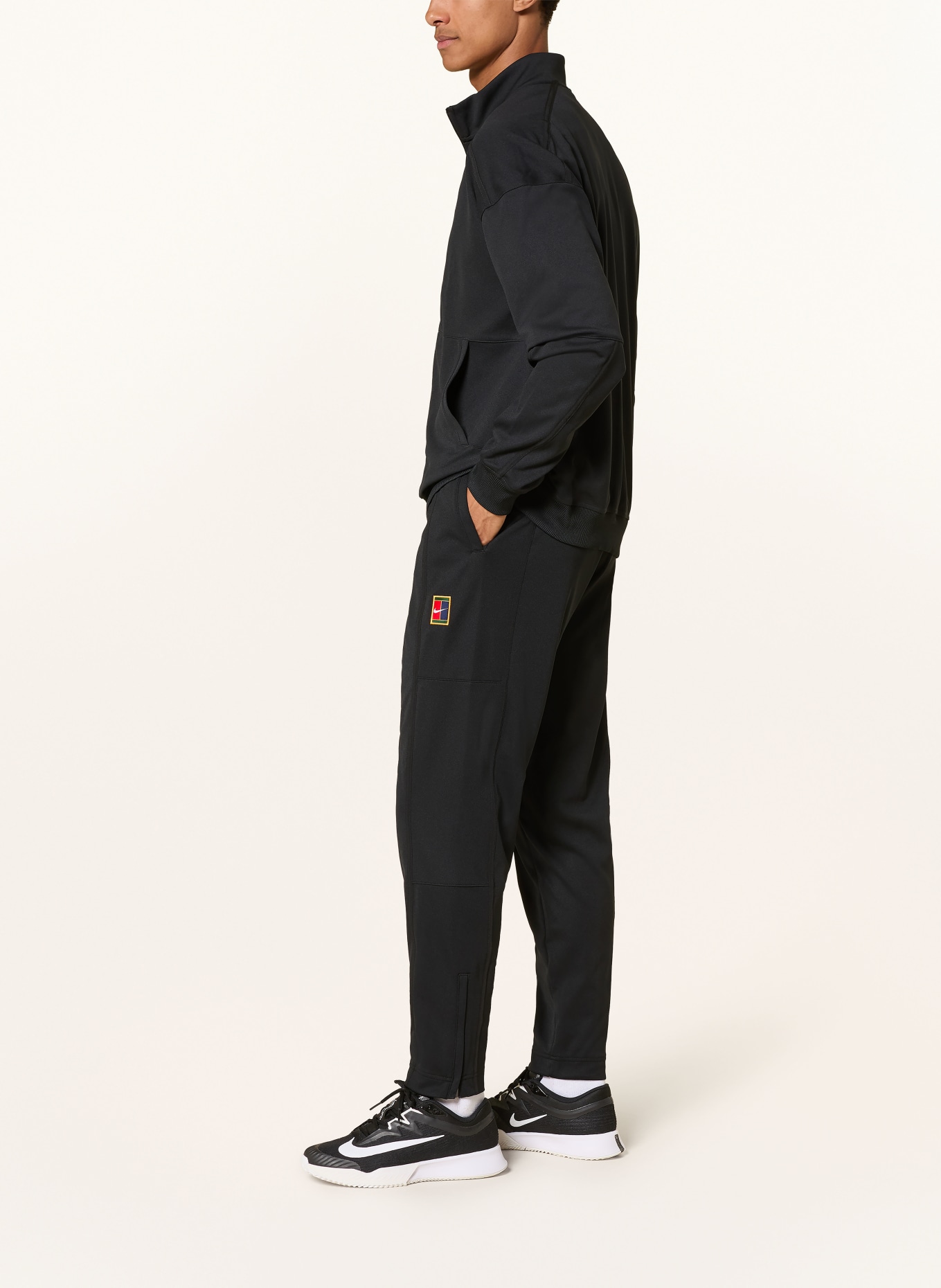 Nike Pantaloni de antrenament NIKECOURT HERITAGE: NEGRU