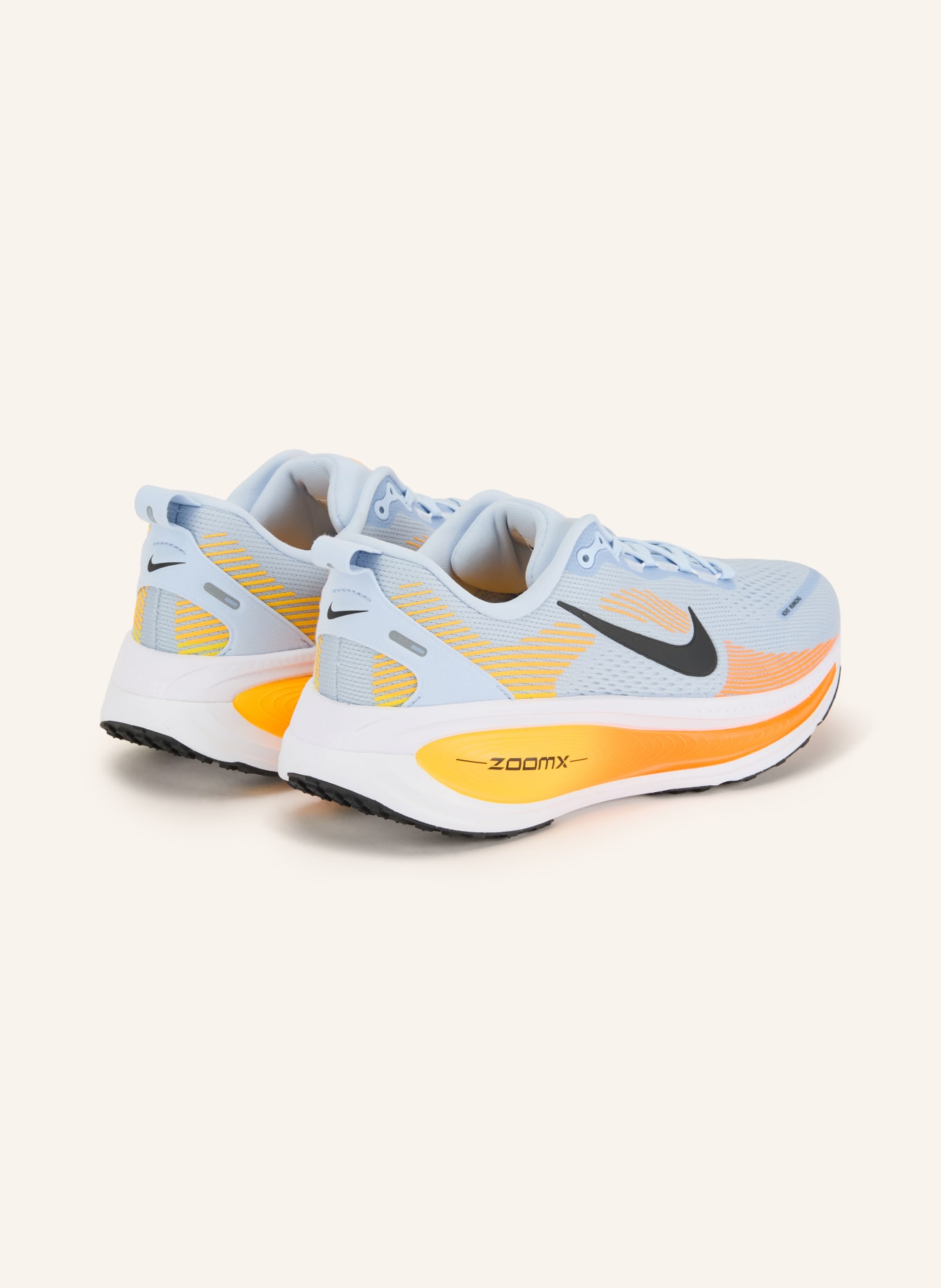 Nike Laufschuhe VOMERO 18: HELLBLAU / ORANGE / SCHWARZ