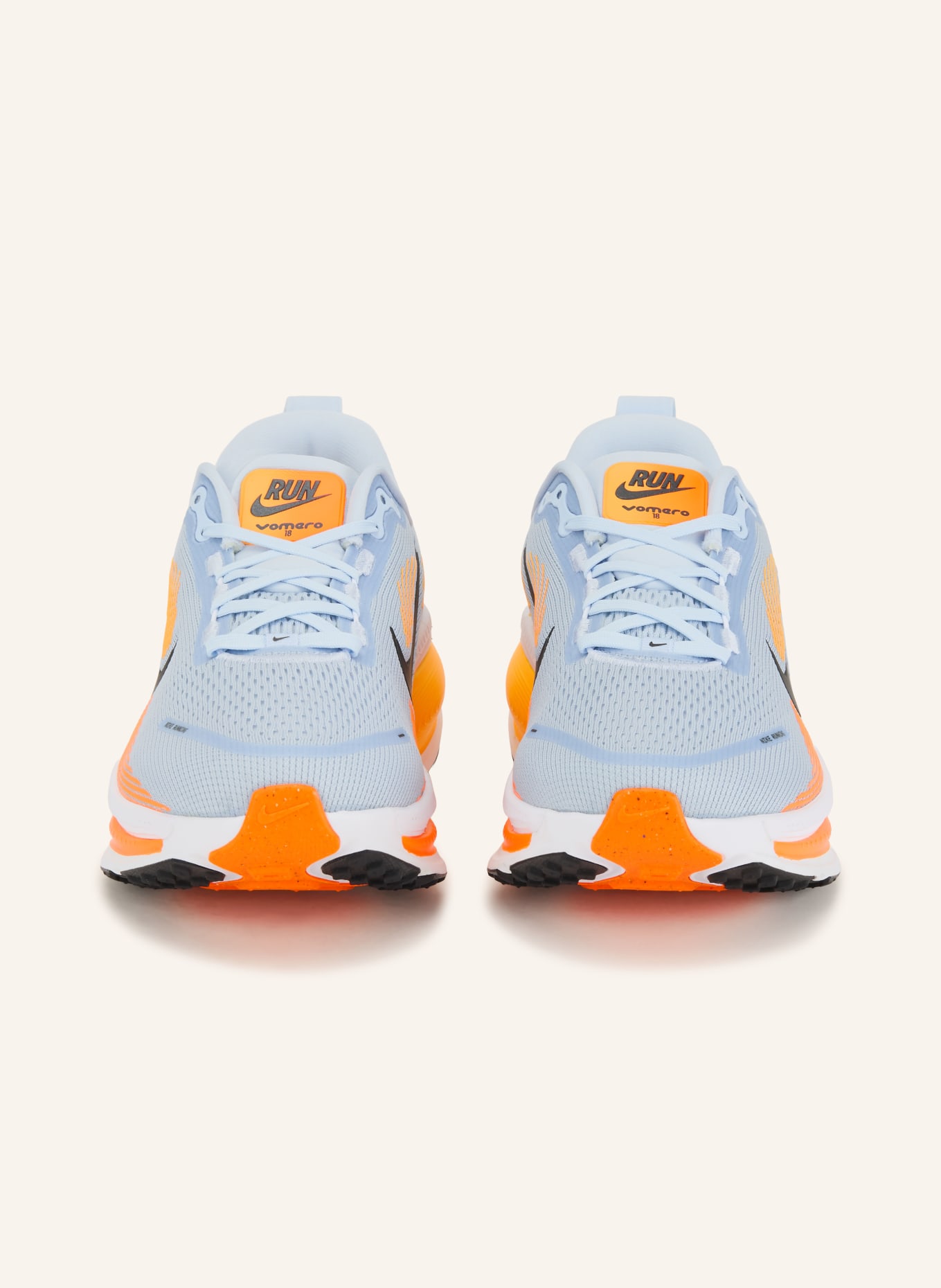 Nike Laufschuhe VOMERO 18: HELLBLAU / ORANGE / SCHWARZ