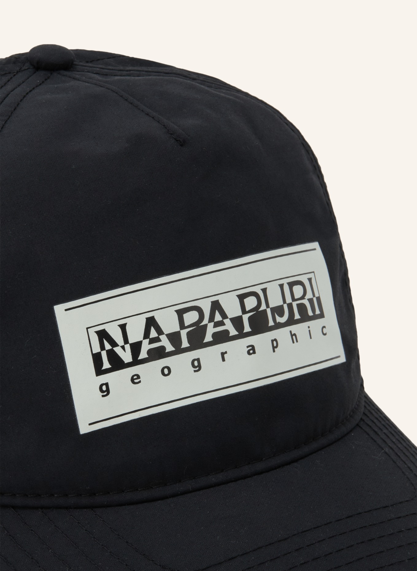 NAPAPIJRI Cap: BLACK