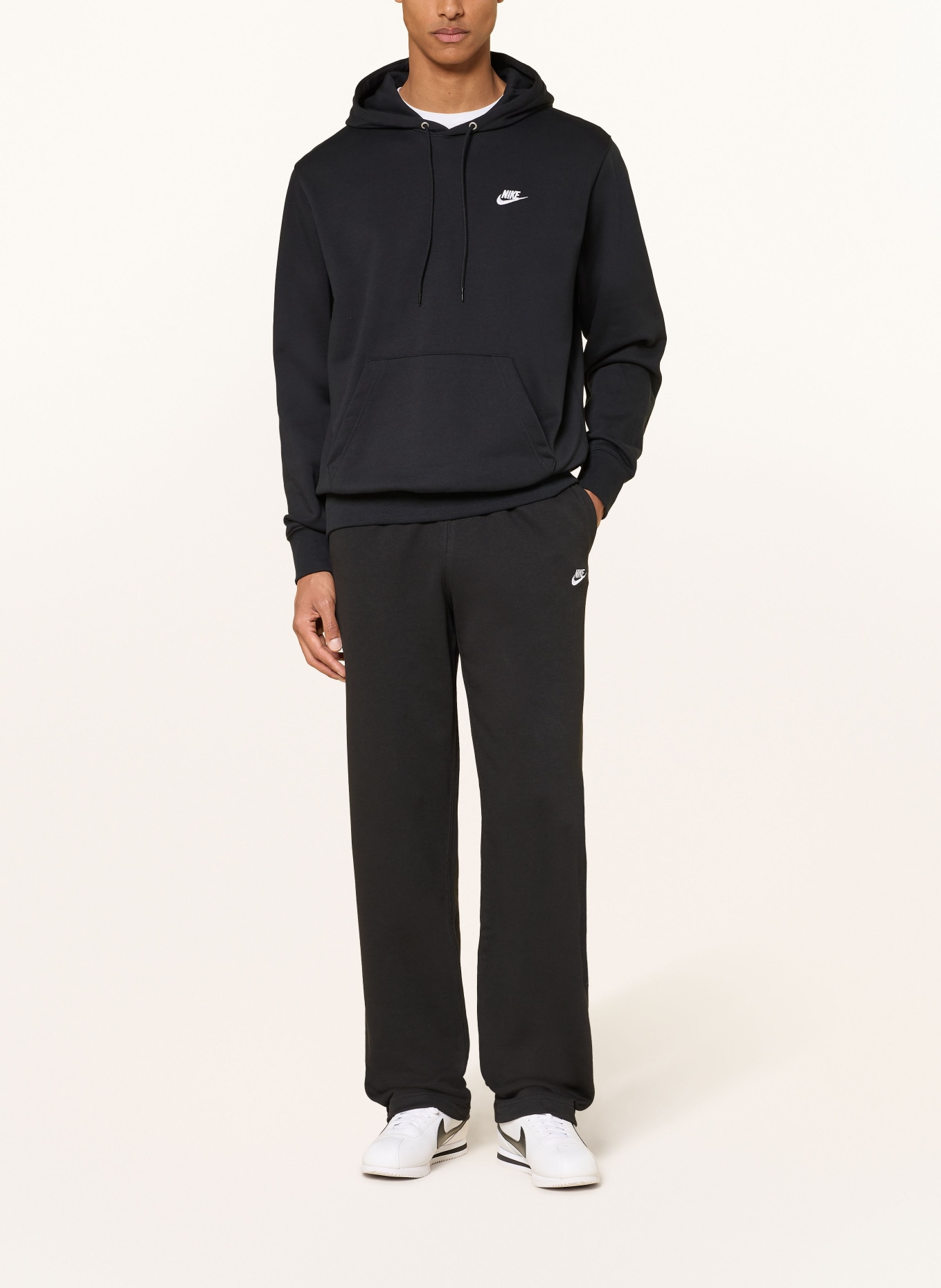 Nike Sweatpants CLUB: SORT