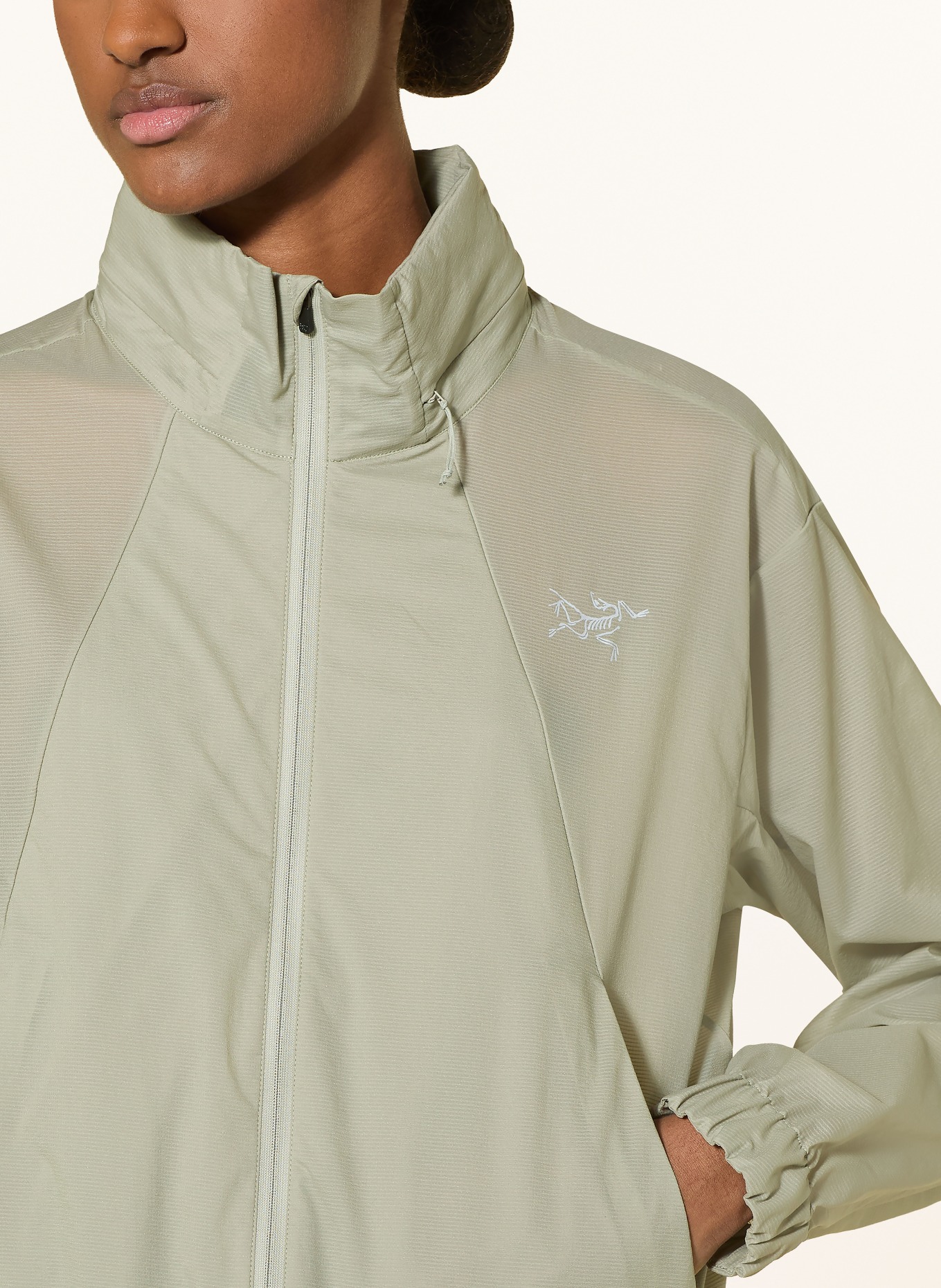 ARC'TERYX NAYA CROPPED STOWHOOD Functional Jacket: LIGHT GREEN