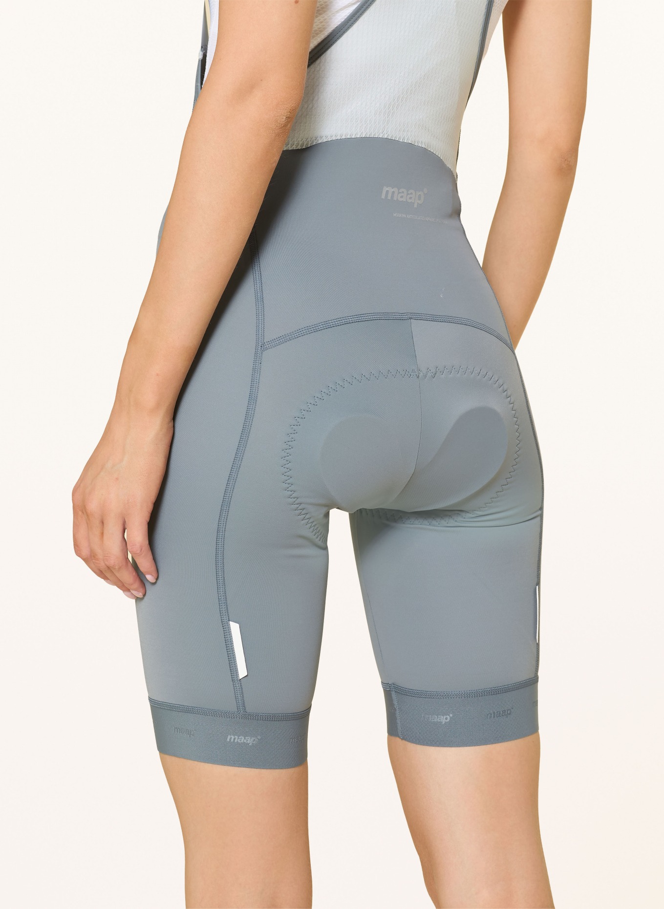 MAAP TRAINING 3.0 cycling shorts with straps and padded inserts: GRAY / LIGHT GRAY