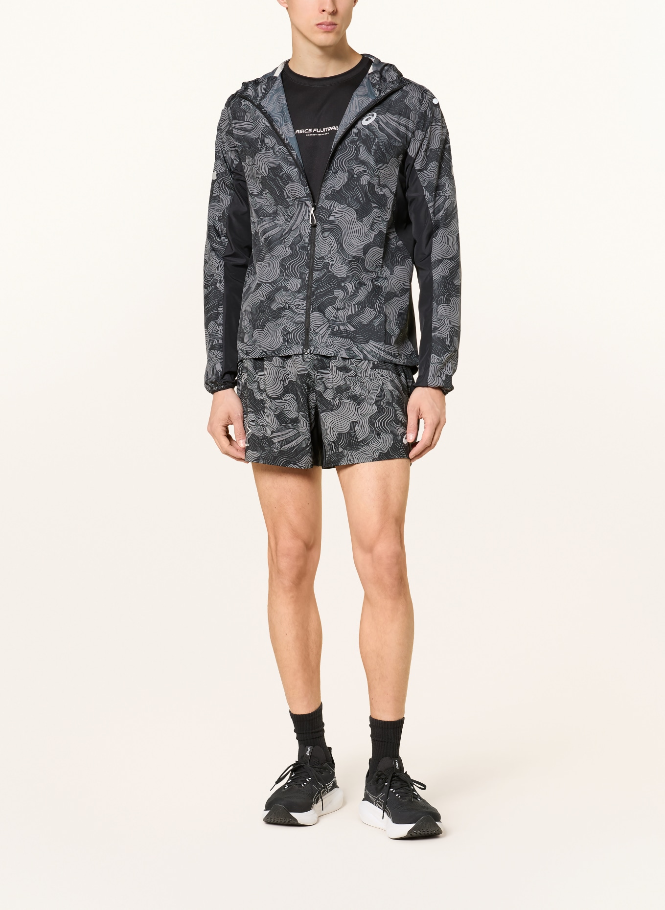ASICS FUJITRAIL 2-in-1 Running Shorts: BLACK / GRAY / WHITE