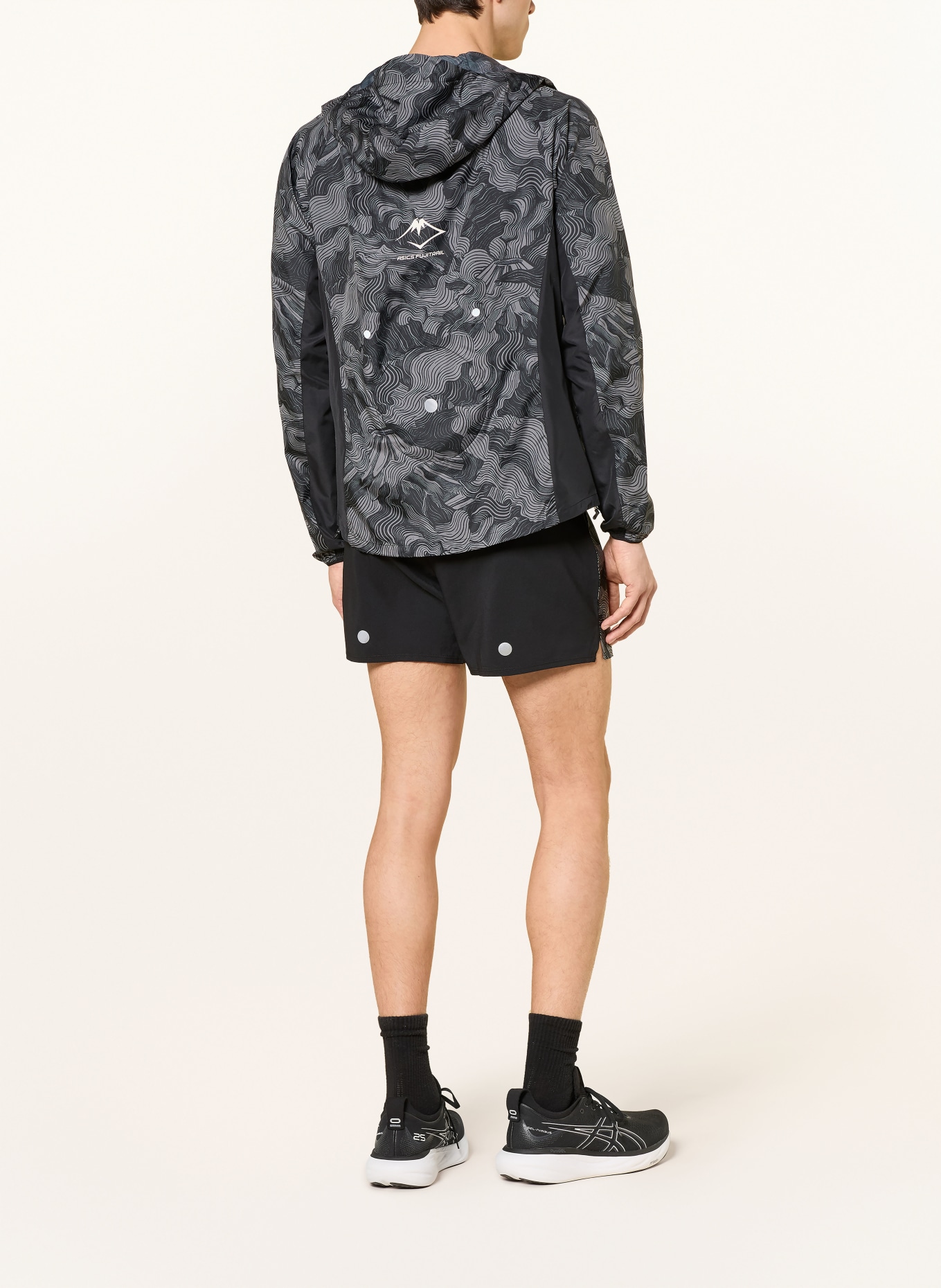 ASICS FUJITRAIL 2-in-1 Running Shorts: BLACK / GRAY / WHITE