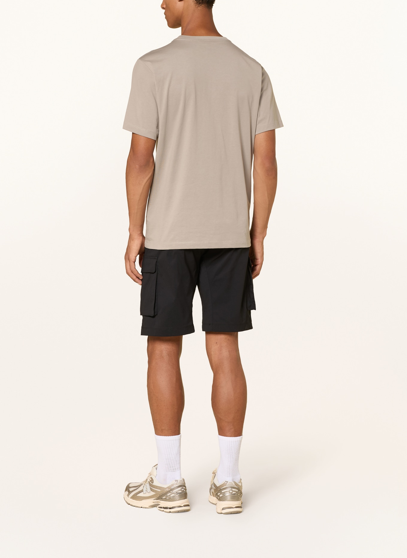 THE NORTH FACE EXPLORATION Trekking Shorts: BLACK / WHITE