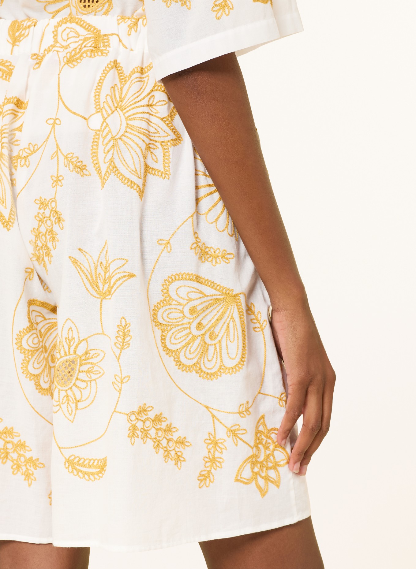 ERES Shorts CHANDRA mit Lochspitze: CREME / GOLD