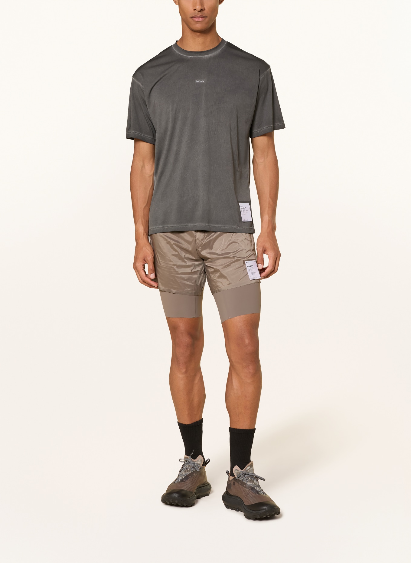 SATISFY 2-in-1-Laufshorts TECHSILK™ 8": BEIGE