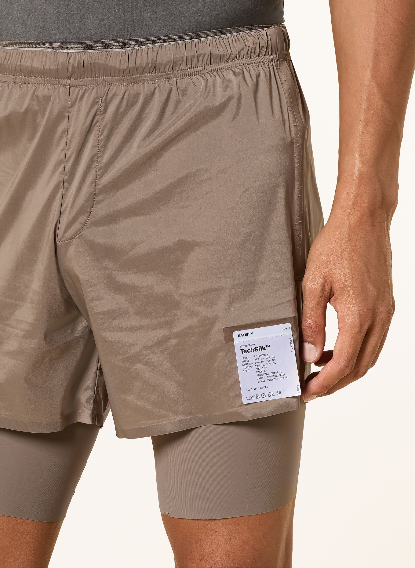 SATISFY 2-in-1-Laufshorts TECHSILK™ 8": BEIGE