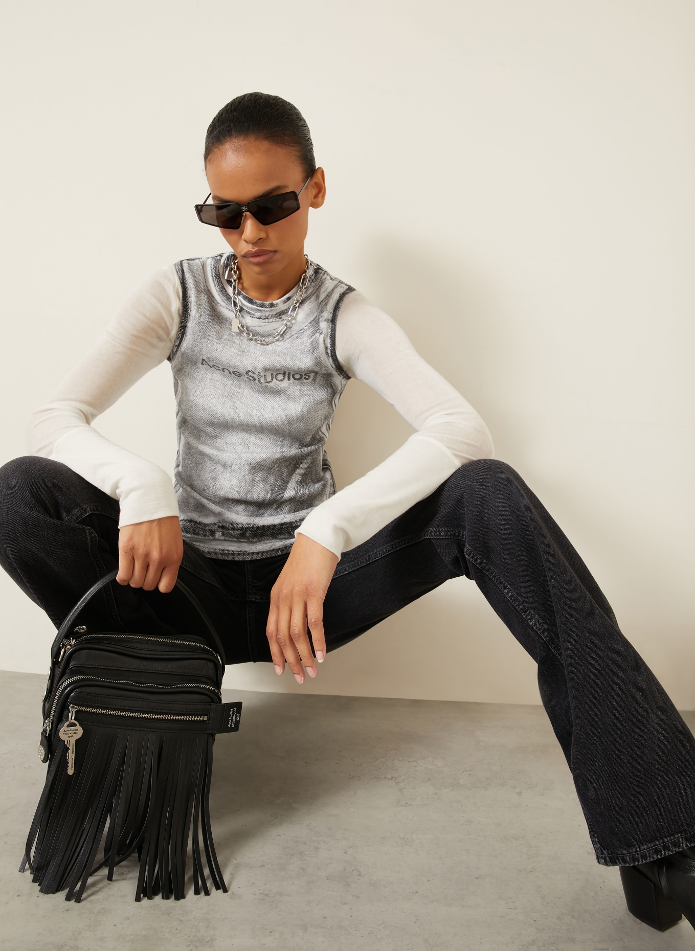 Acne Studios Top: HVID / GRÅ / SORT