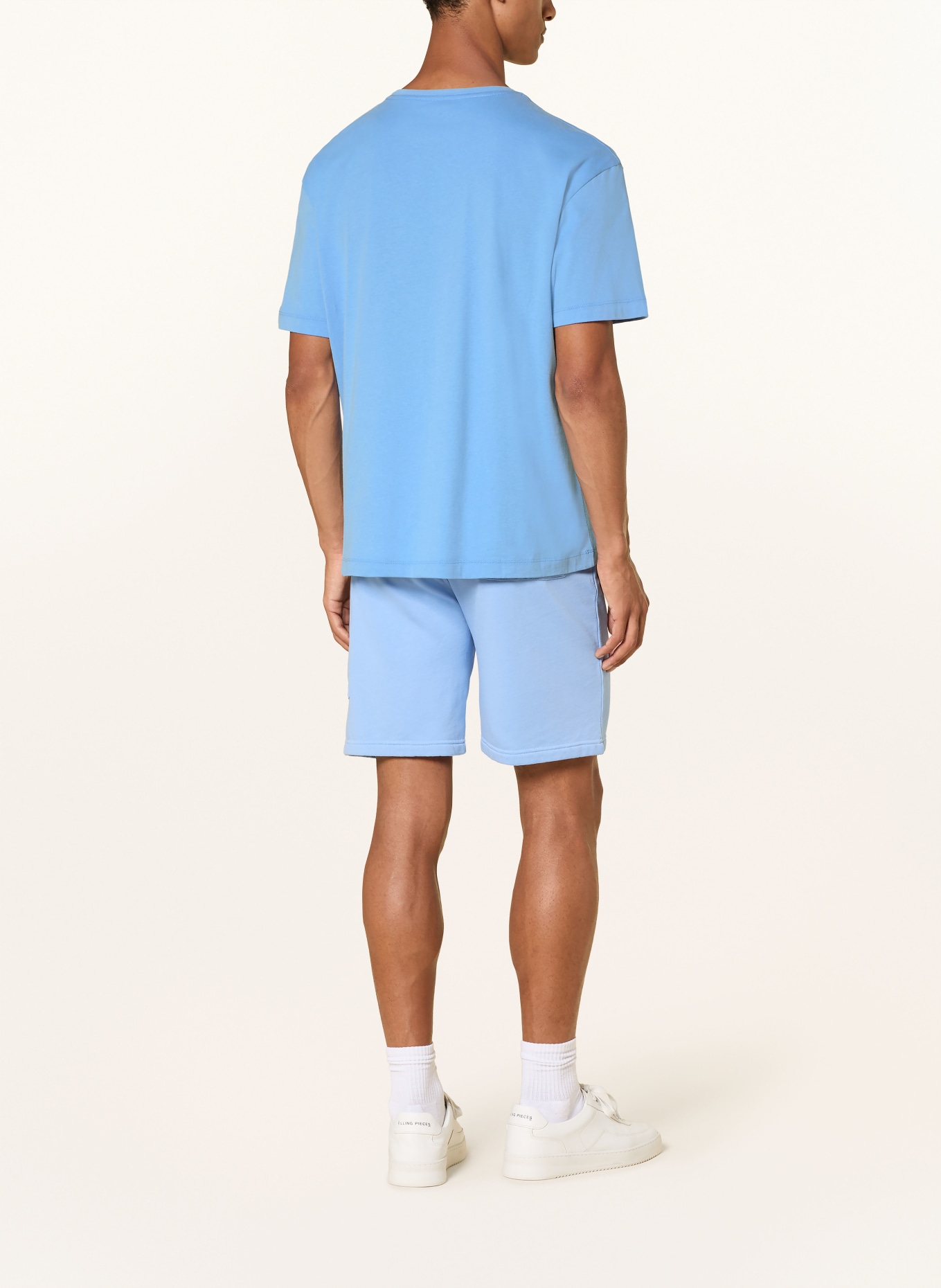 Juvia T-shirt JUAN: LICHTBLAUW