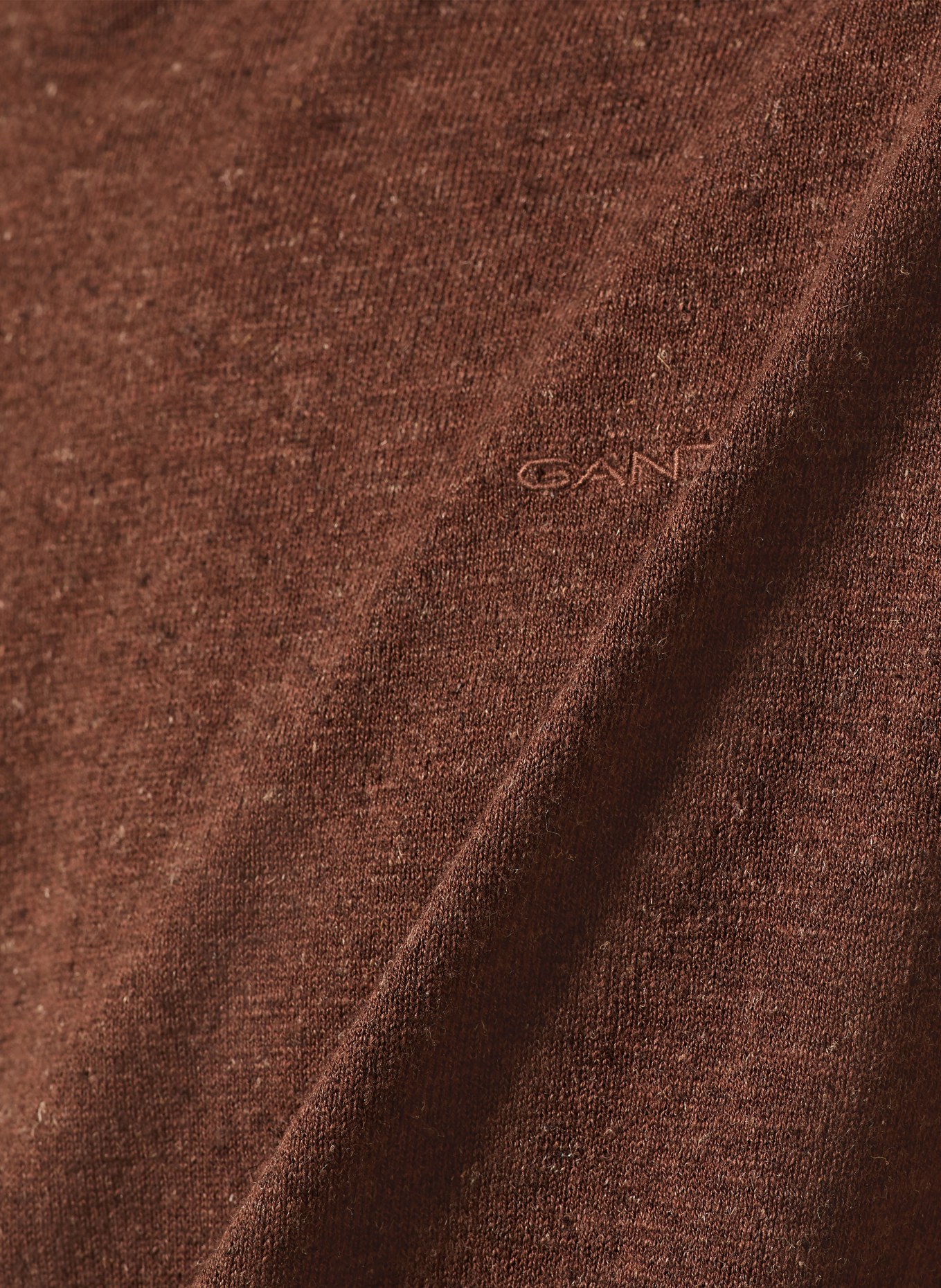 GANT T-shirt en maille avec lin: MARRON