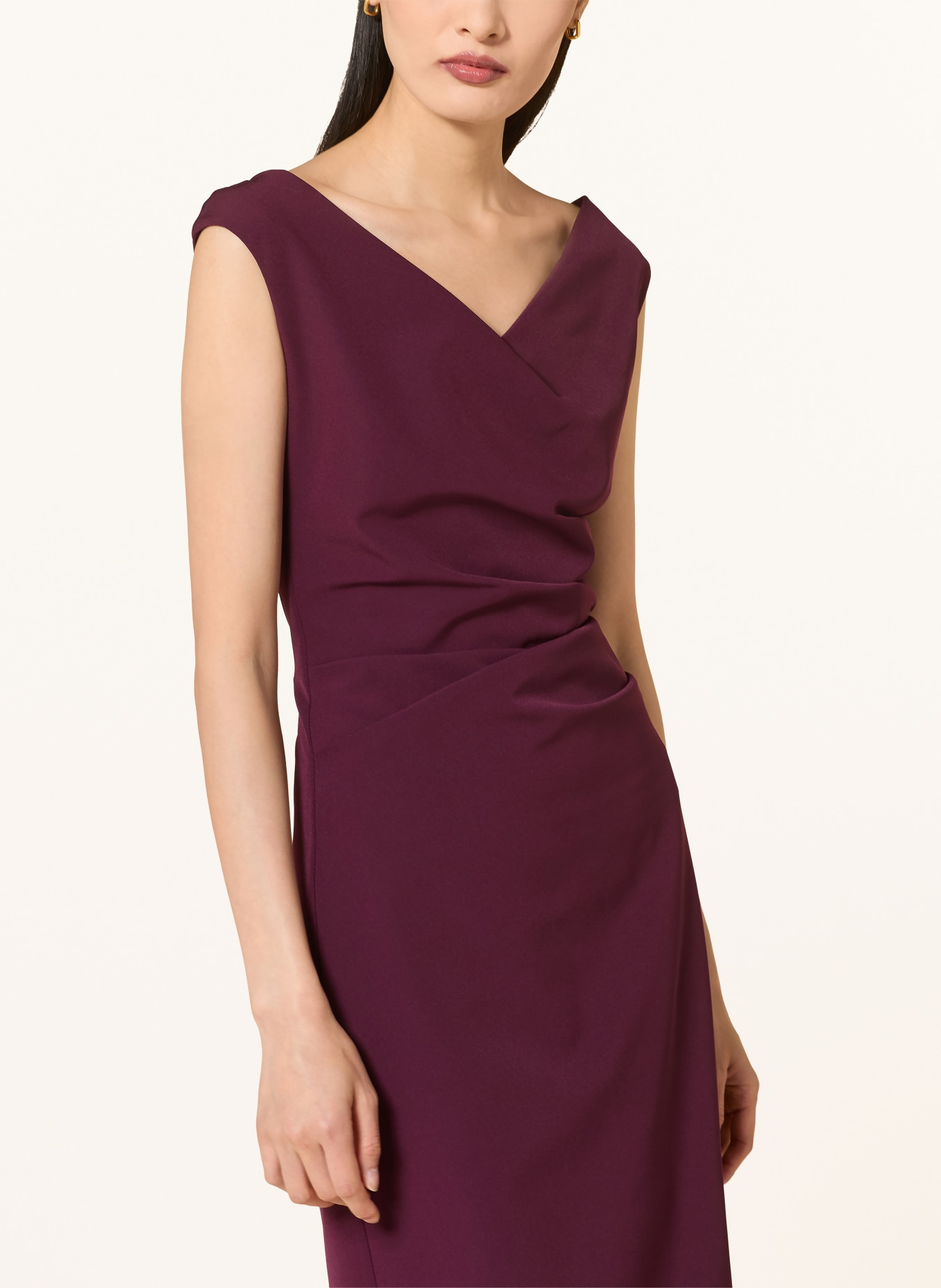 Vera Mont robe fourreau: ROUGE FONCÉ