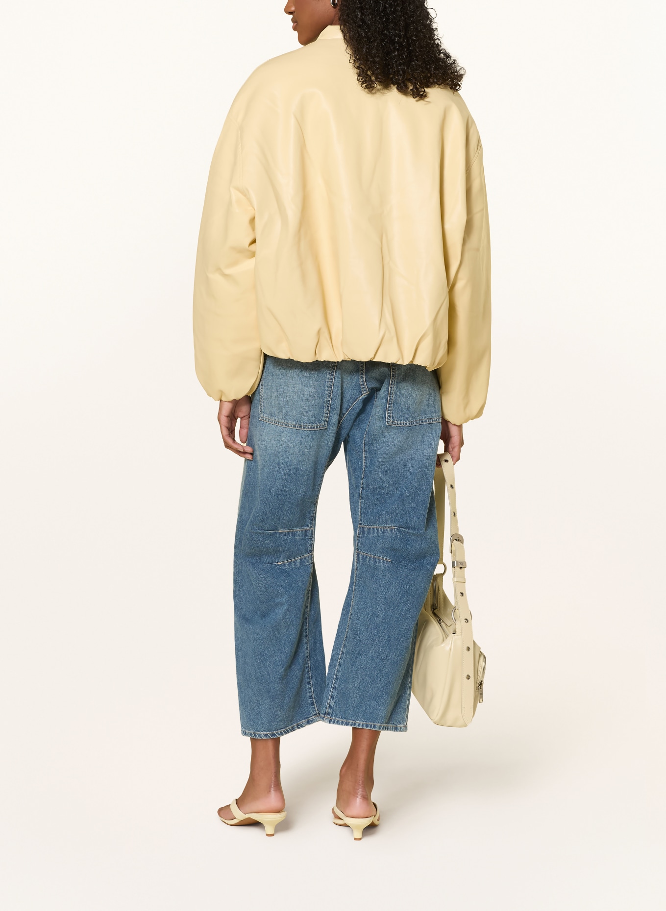 REPLAY Barrel Jeans: 009 MEDIUM BLUE