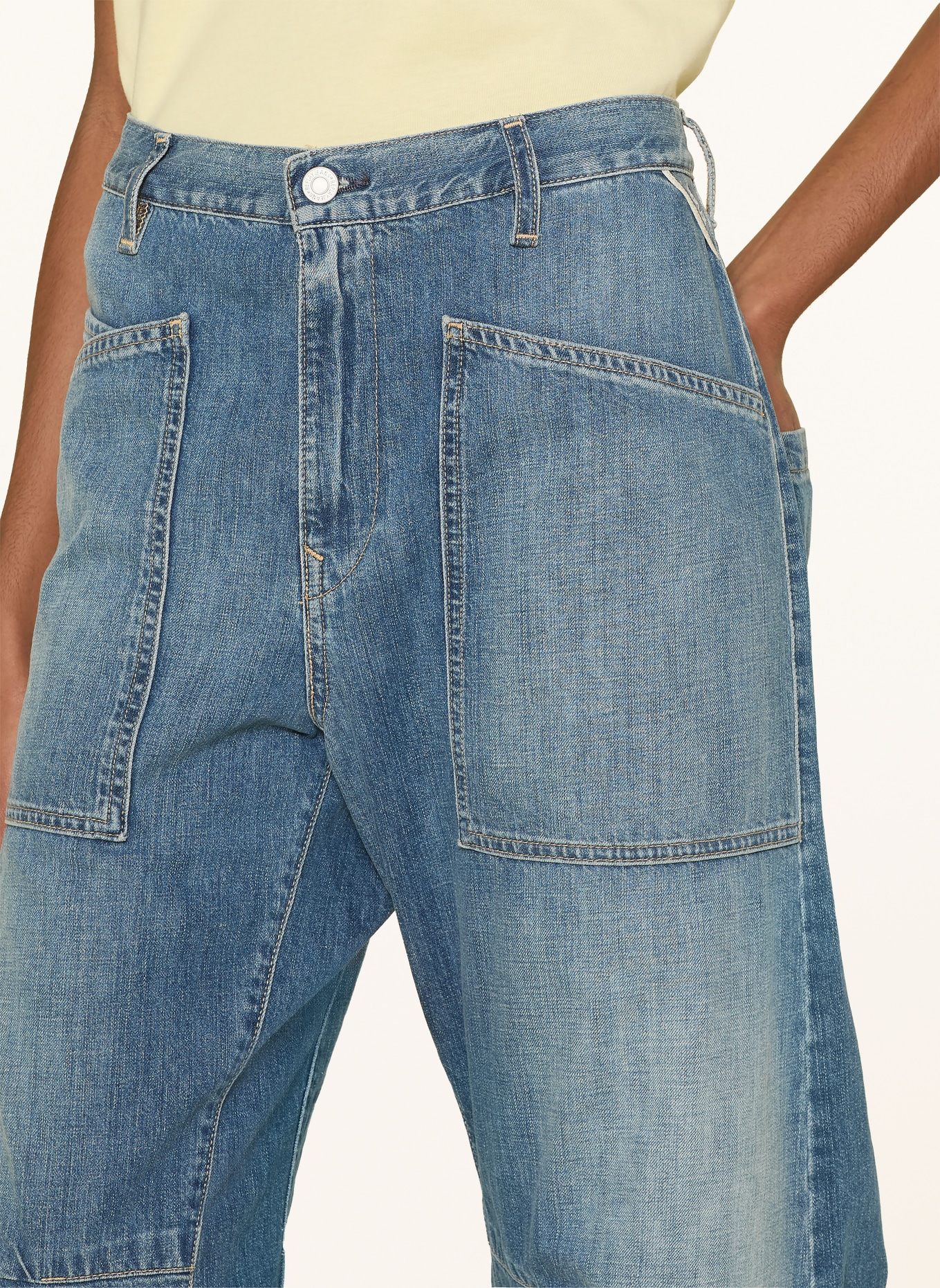 REPLAY Barrel Jeans: 009 MEDIUM BLUE
