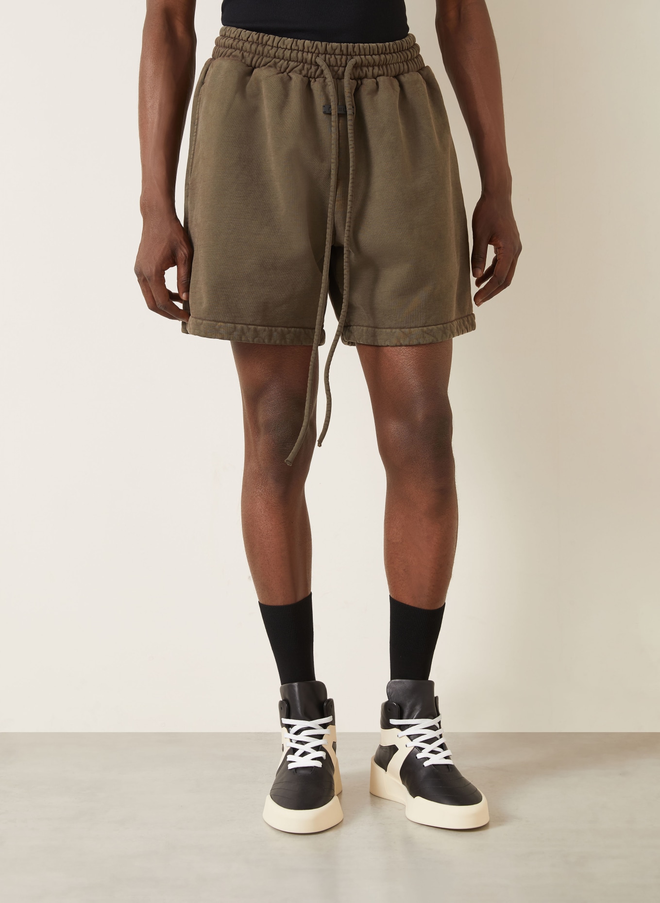FEAR OF GOD Šortky ze svetru Classic Fit: HNĚDÁ
