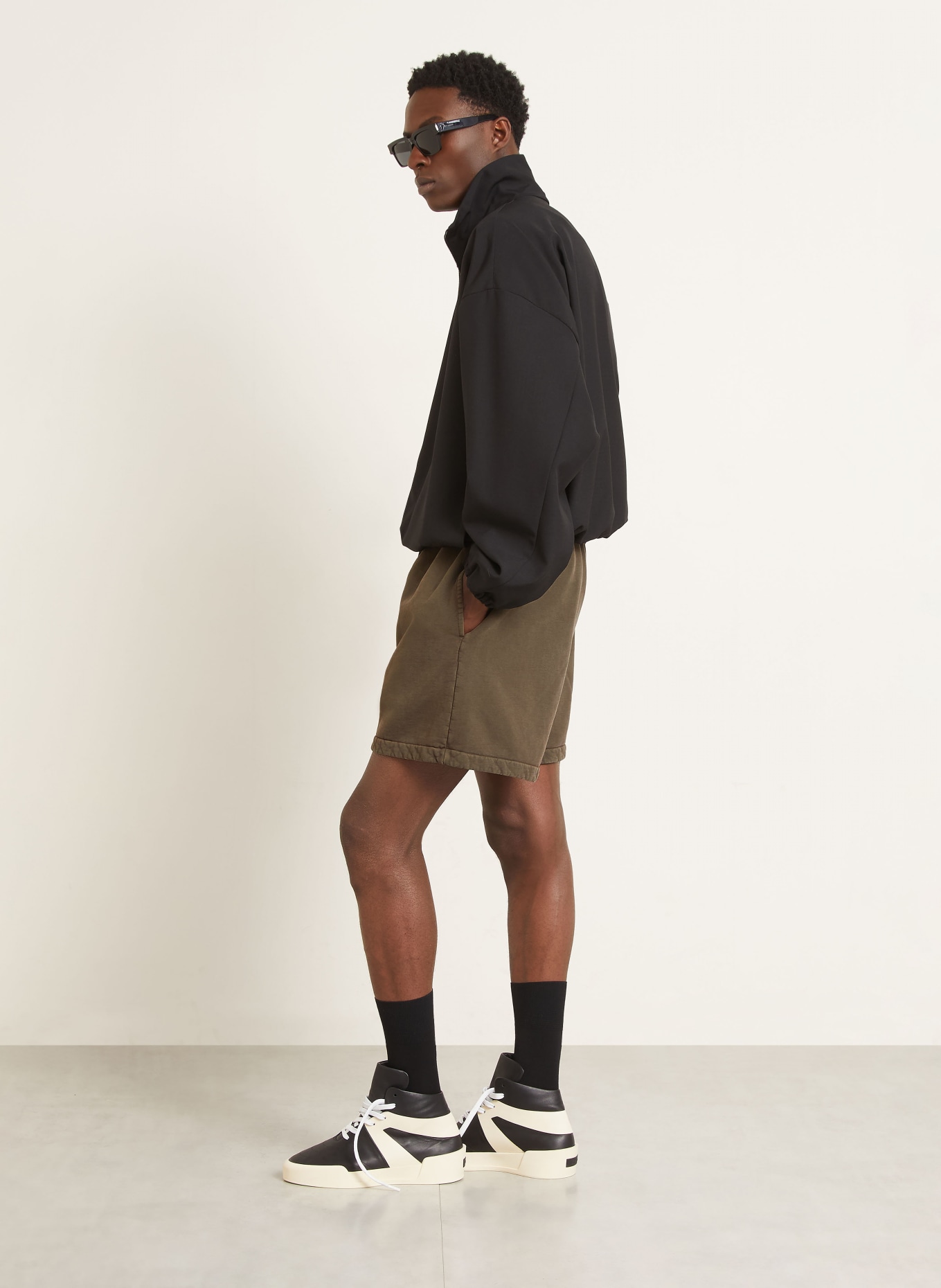 FEAR OF GOD Šortky ze svetru Classic Fit: HNĚDÁ