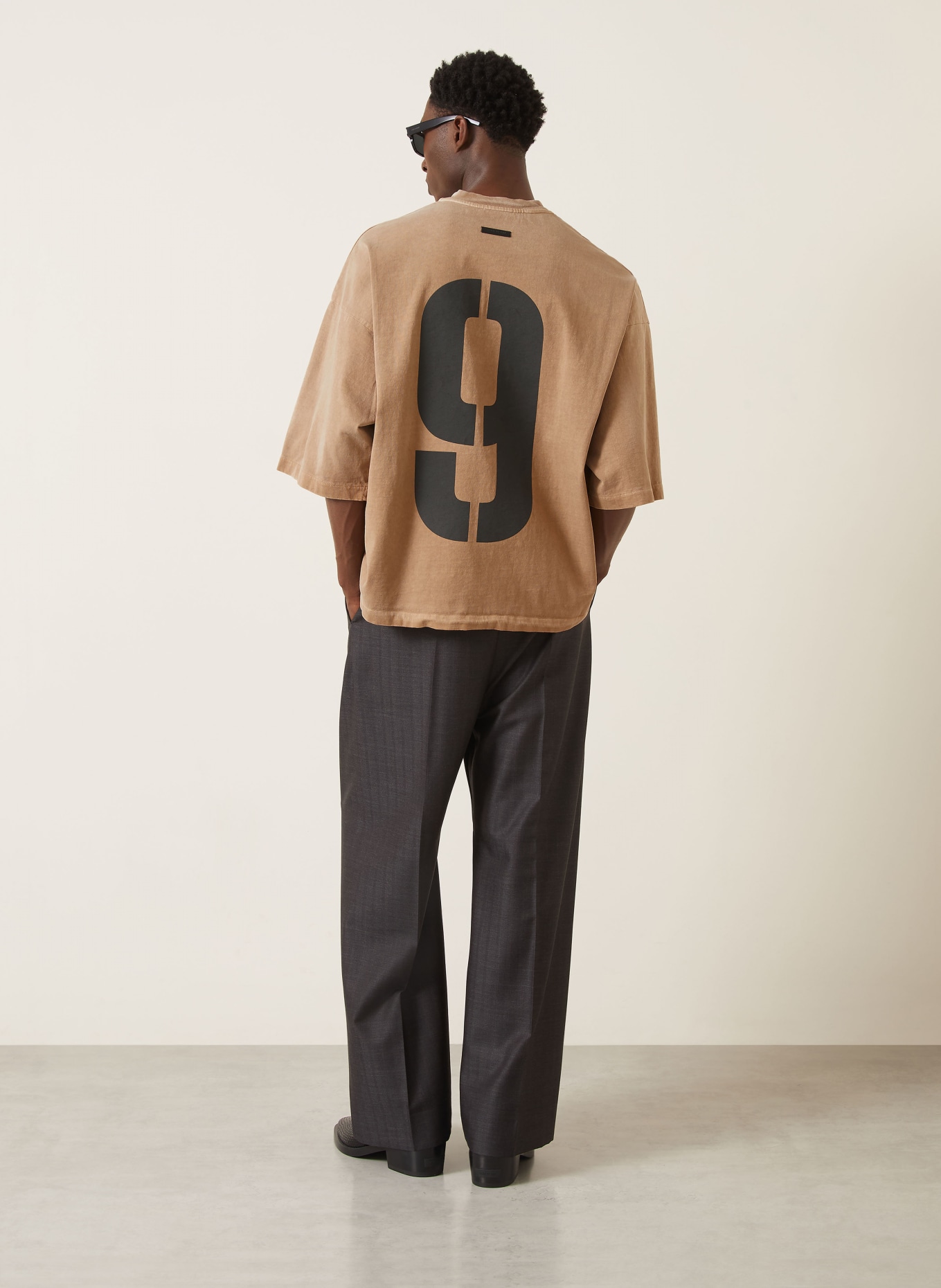 FEAR OF GOD Oversized tričko: SVĚTLE HNĚDÁ / TMAVĚ ŠEDÁ