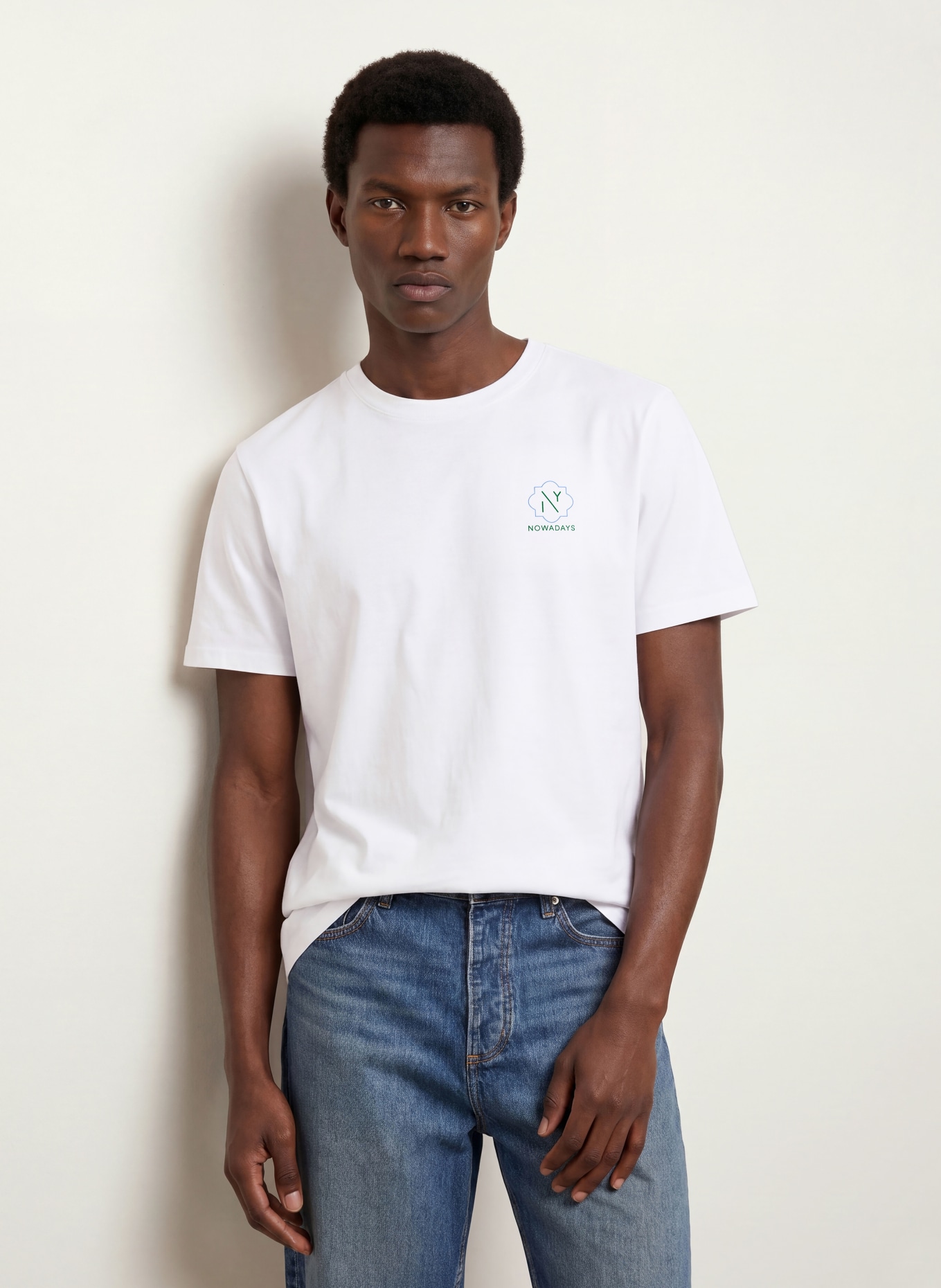 NOWADAYS T-shirt: WIT / GROEN / BLAUW