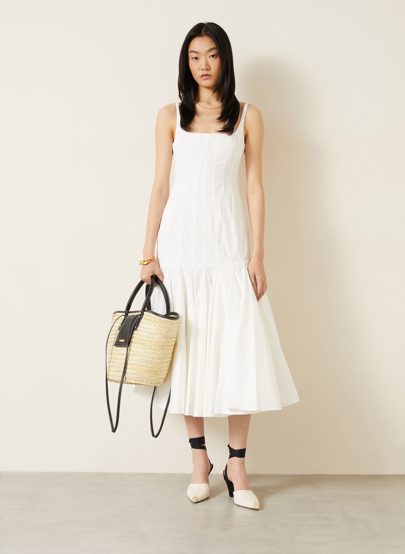 JACQUEMUS Boodschappentas LE PANIER SOLI: BEIGE / GOUD / ZWART