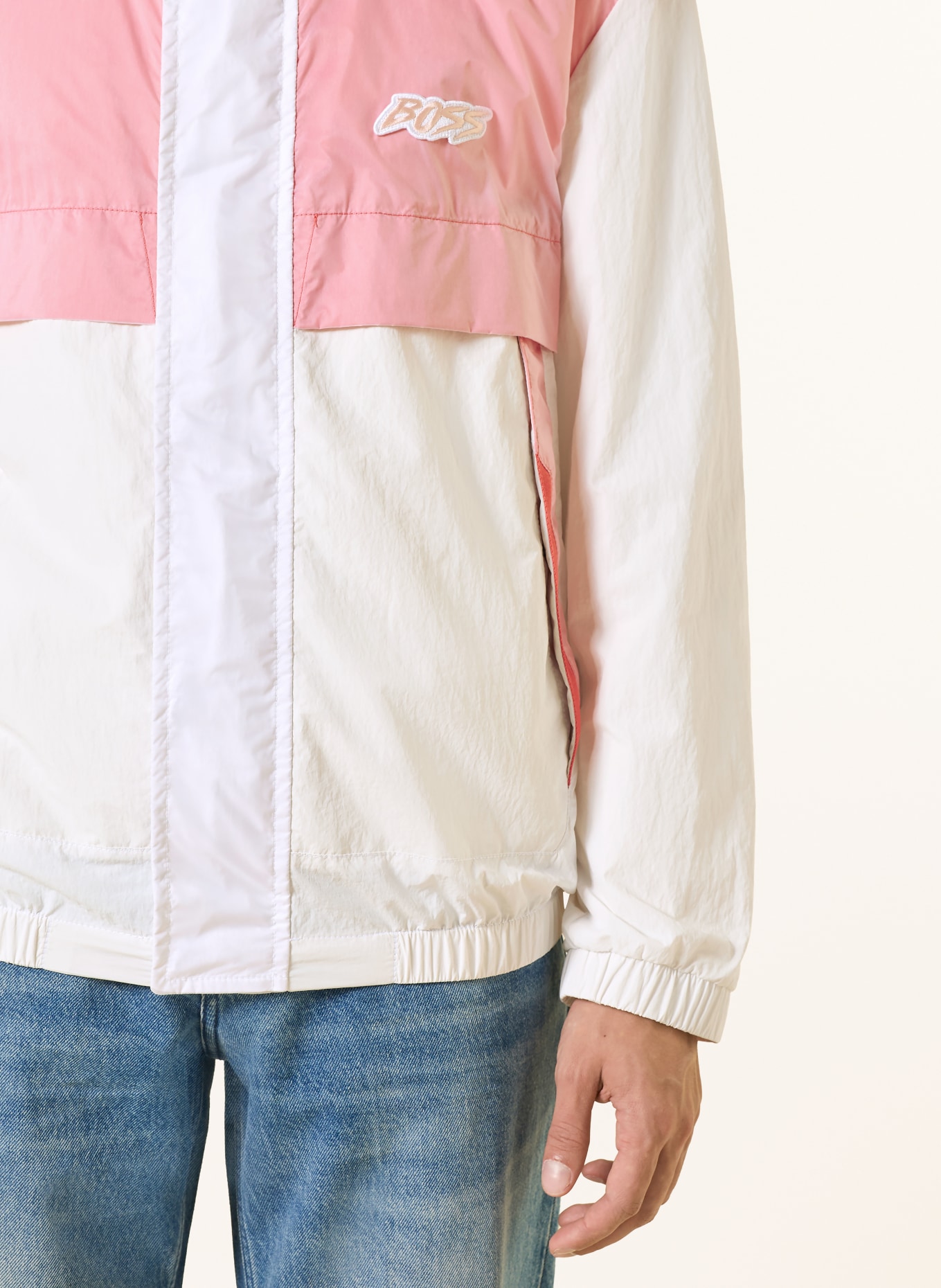 BOSS Blouson OBERLE mit abnehmbarer Kapuze: WEISS / HELLROT