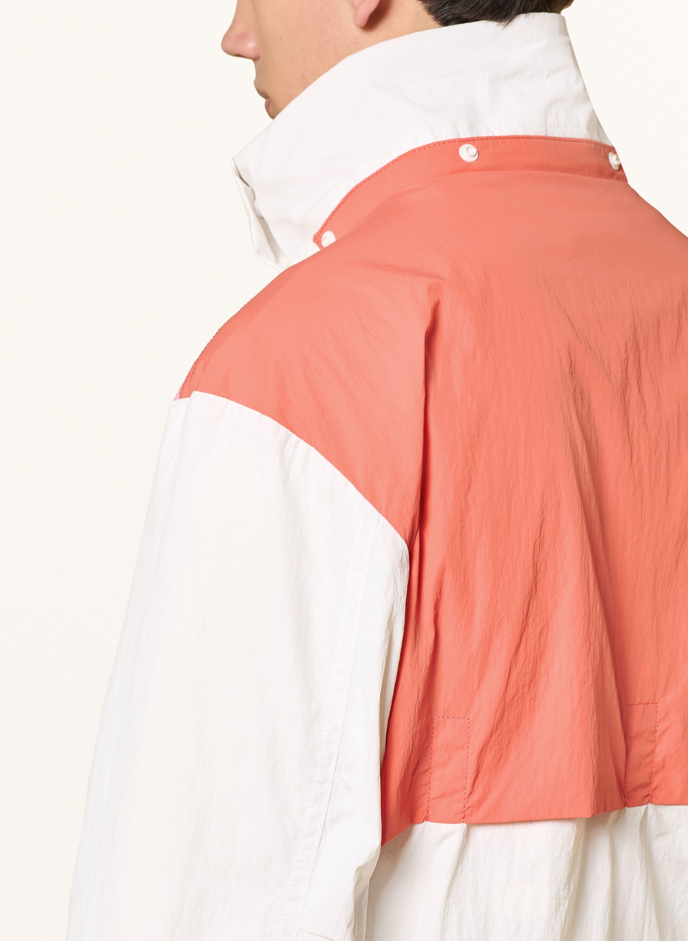 BOSS Blouson OBERLE mit abnehmbarer Kapuze: WEISS / HELLROT