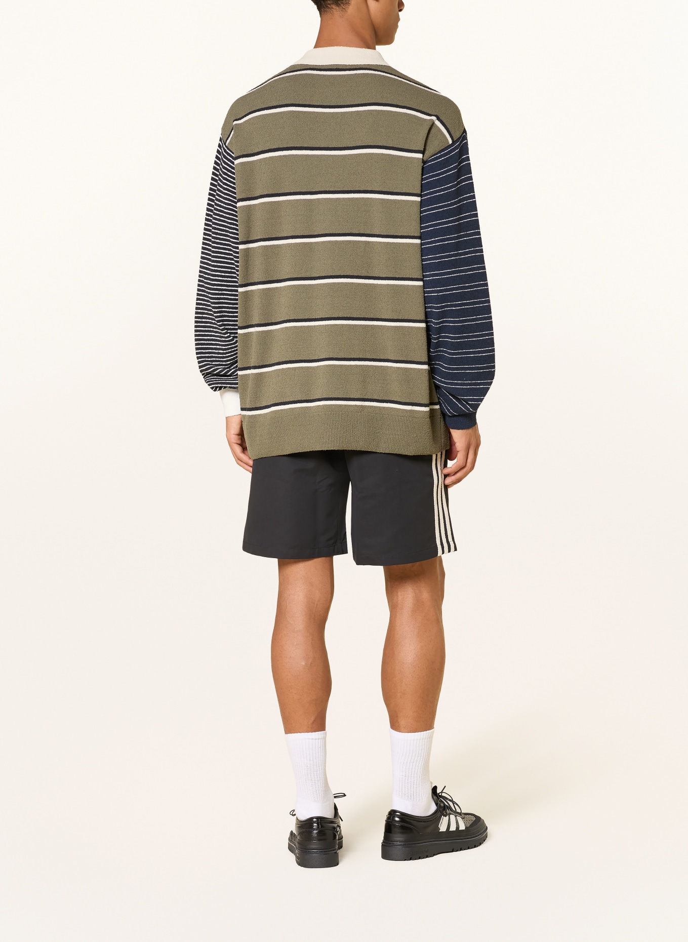 adidas Originals Polo en maille SFTM007: OLIVE / CRÈME / NOIR
