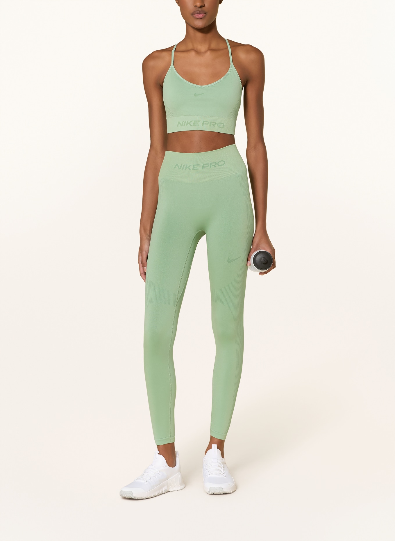 Nike Sport-BH PRO SEAMLESS: LYSEGRØN
