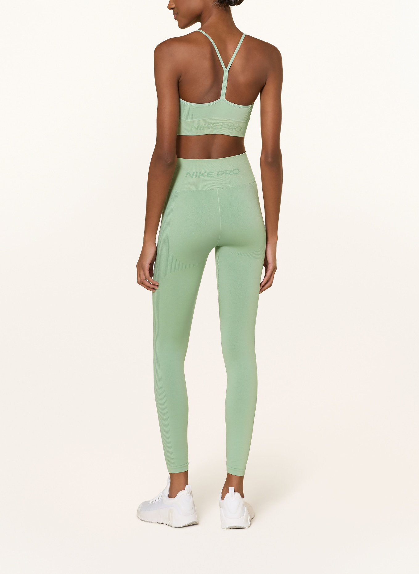Nike Sport-BH PRO SEAMLESS: LYSEGRØN