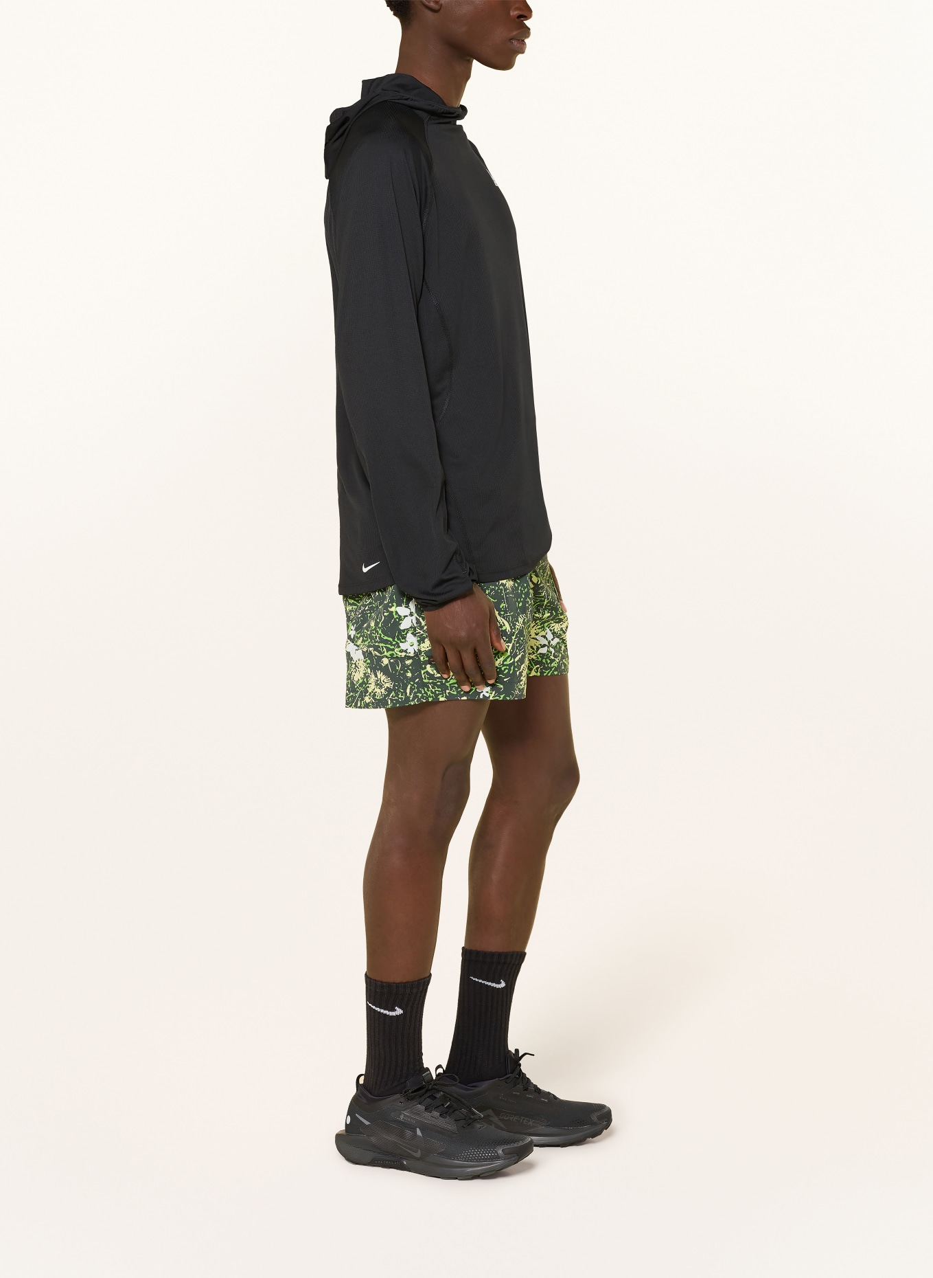 Nike Funktionsshirt ACG SOLAR CHASE: SCHWARZ