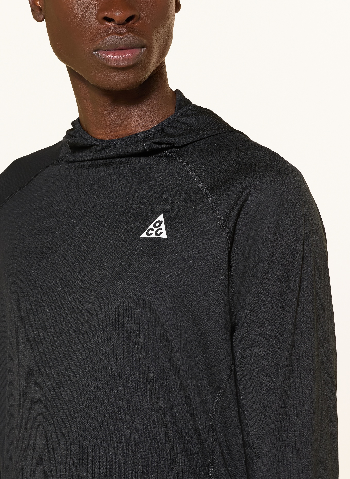 Nike Funktionsshirt ACG SOLAR CHASE: SCHWARZ