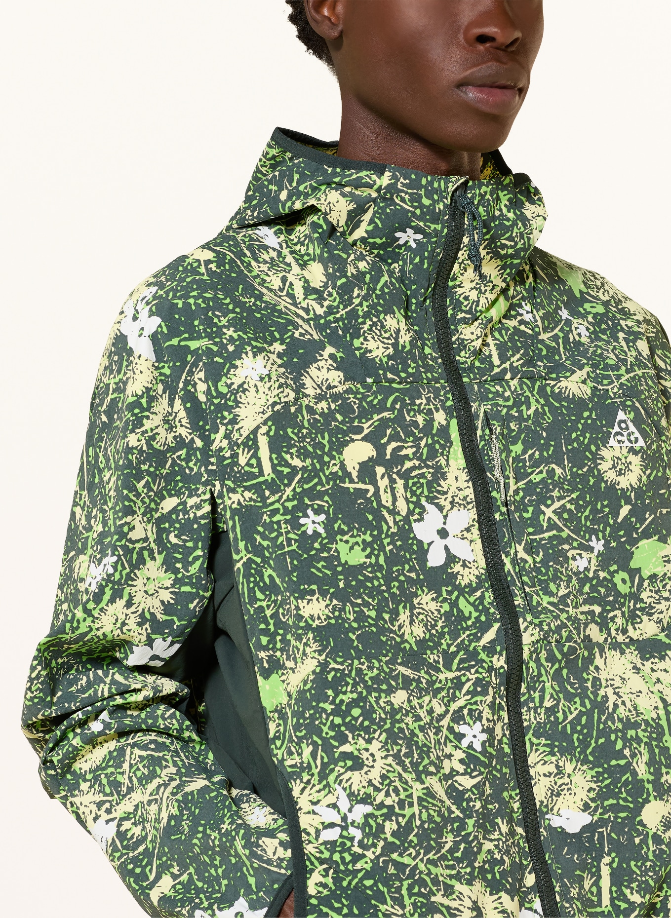 Nike ACG FIVE TOWERS Functional Jacket: GREEN / LIGHT YELLOW / LIGHT GREEN