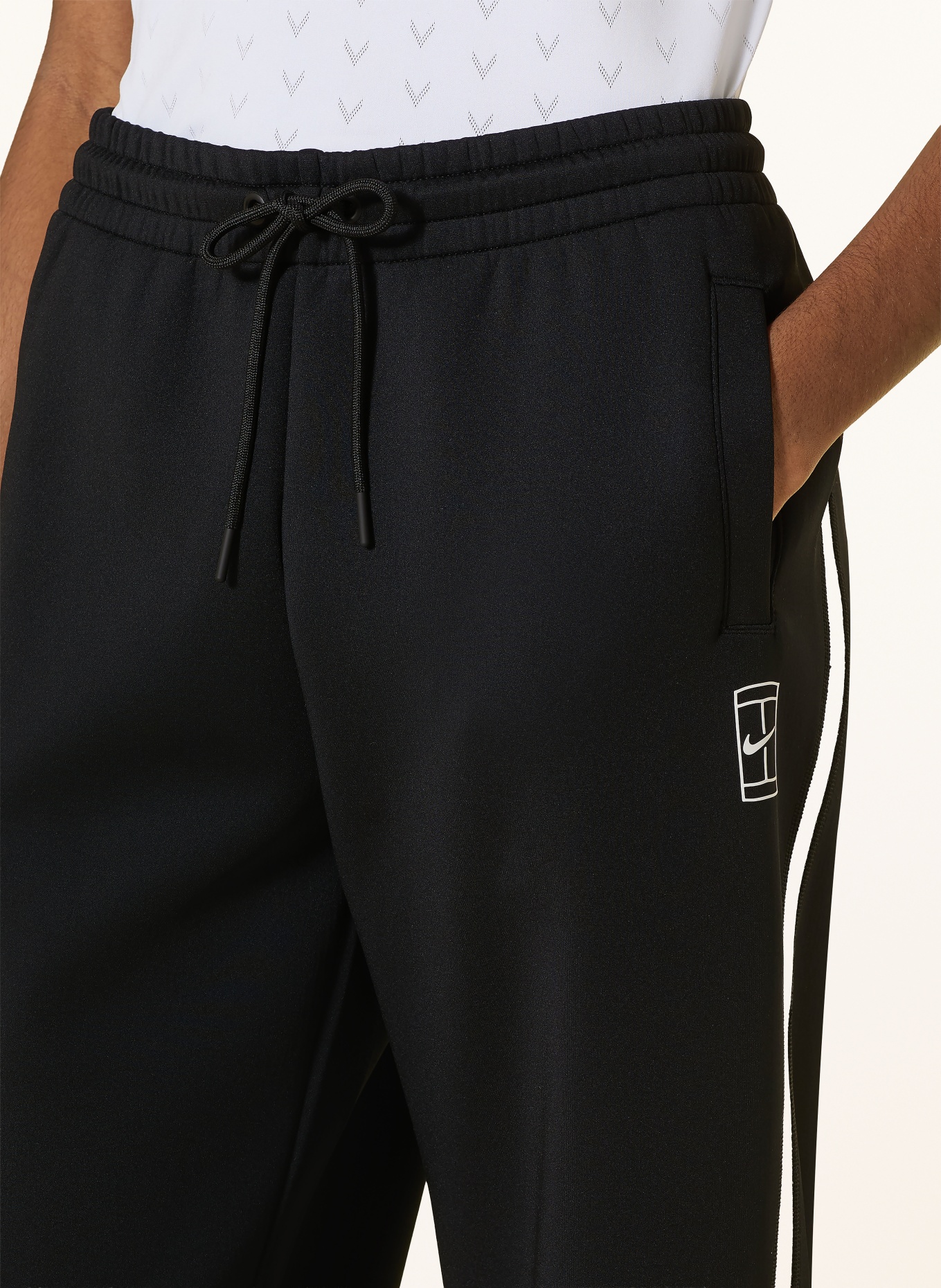 Nike Tenisové kalhoty ADVANTAGE: ČERNÁ / BÍLÁ