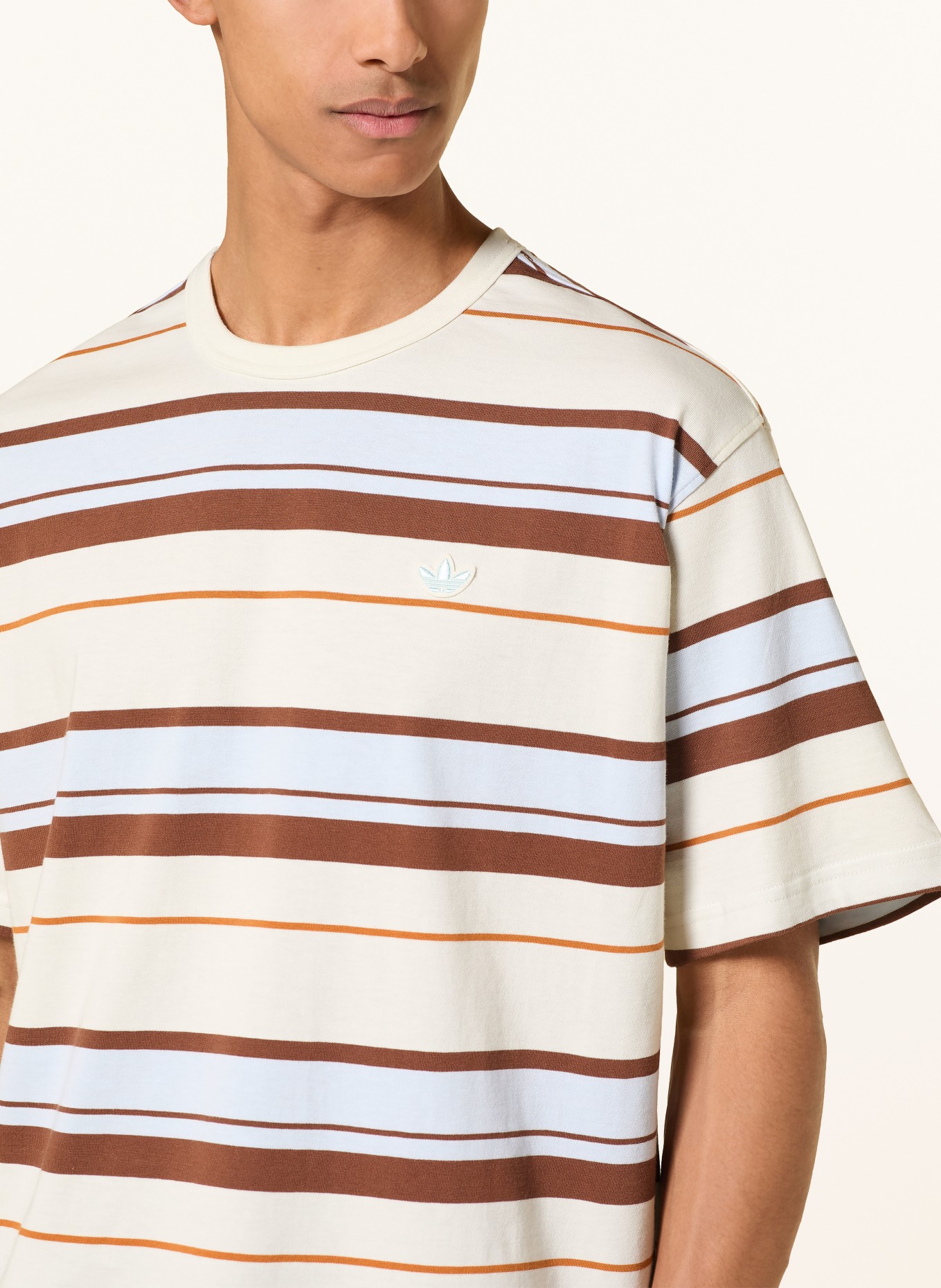 adidas Originals T-Shirt STRIPED CREW NECK: CREME / BRAUN / HELLBLAU