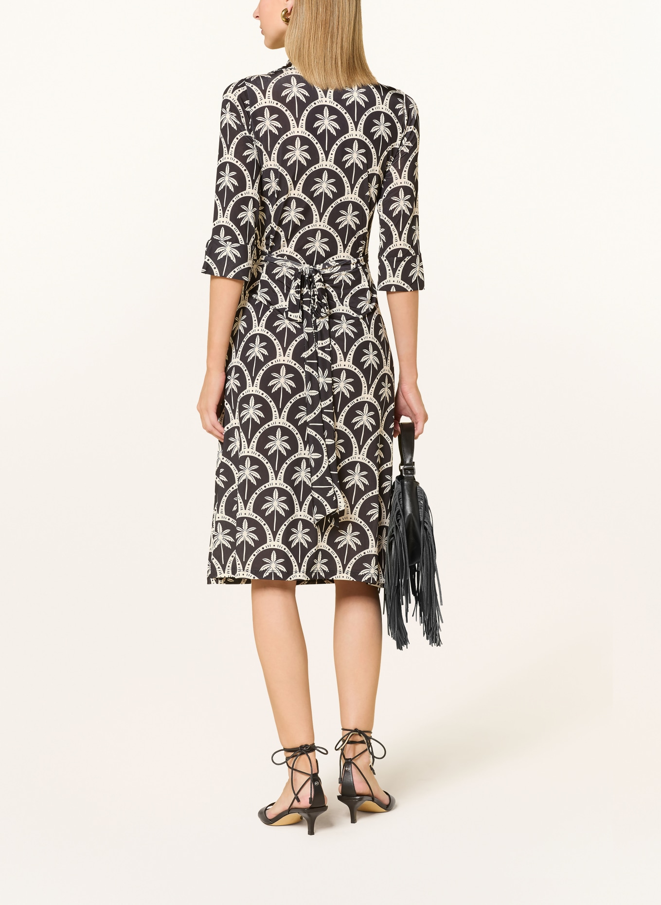 marivie BISOU! wrap dress made from jersey: BLACK / WHITE