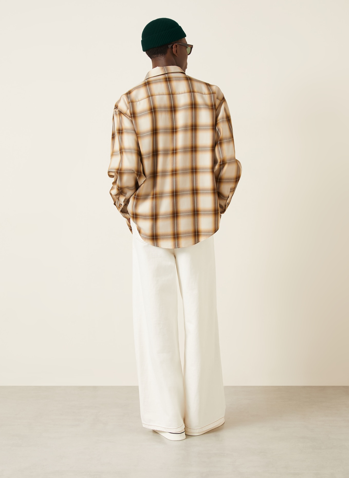 AMI PARIS Hemd Comfort Fit: CREME / BRAUN / WEISS