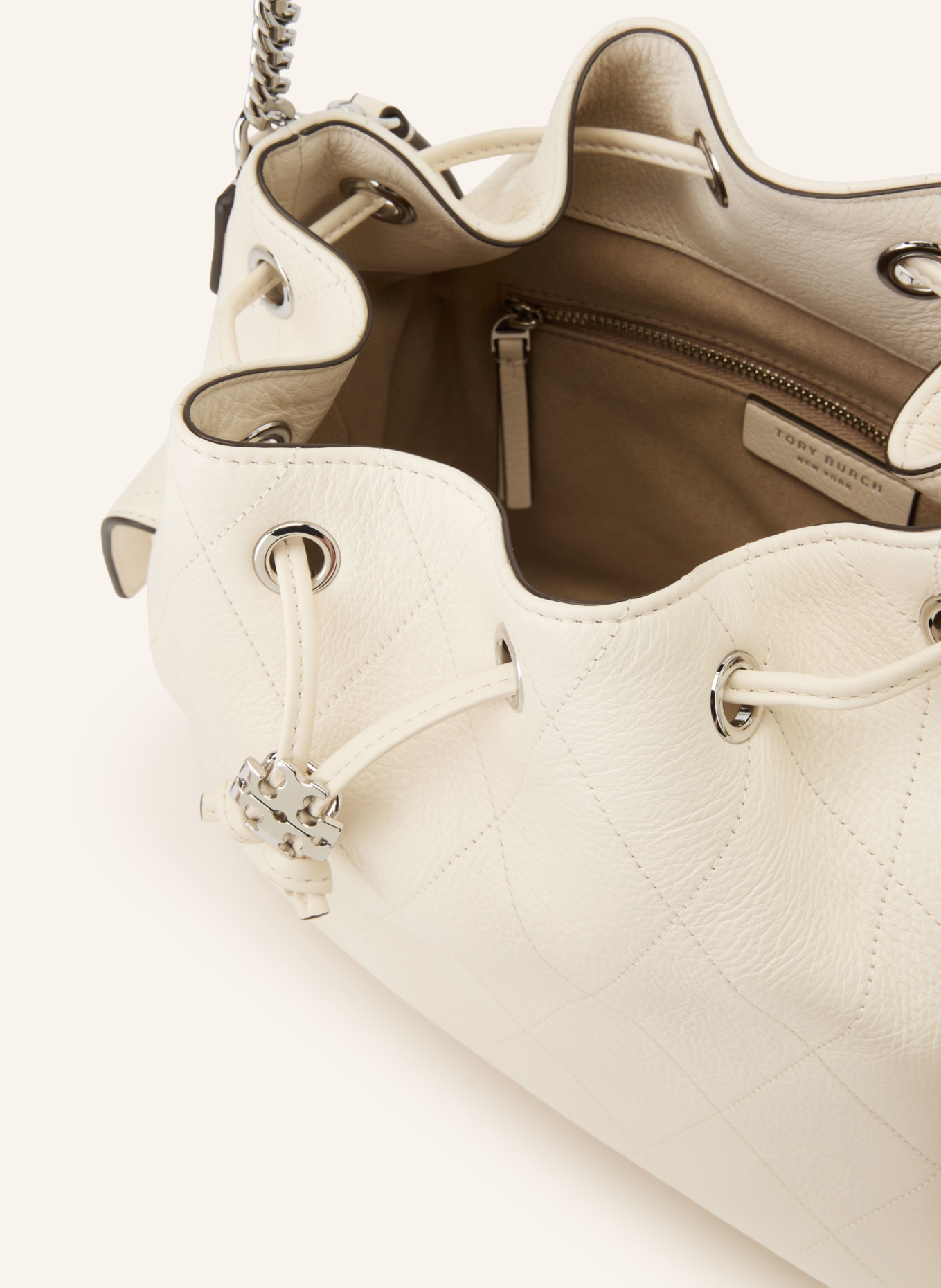 TORY BURCH Geantă tip sac CHARLIE: CREM / ARGINT