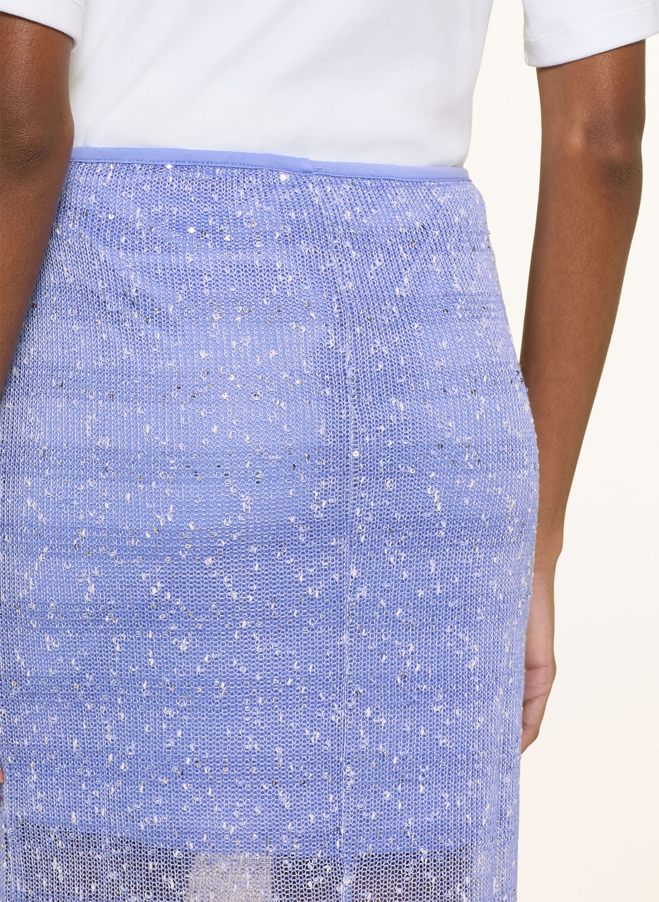 ICHI IHPILOUA knit skirt with sequins: LIGHT BLUE / WHITE