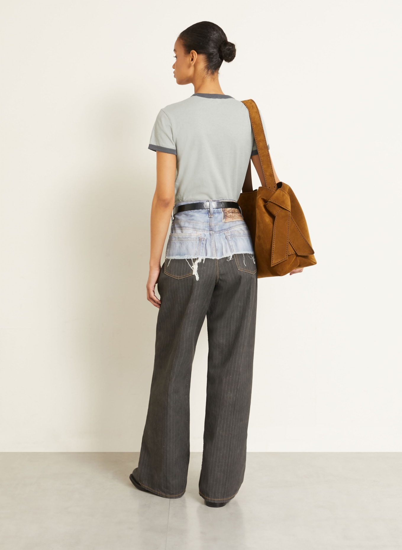 Acne Studios Tricouri: GRI DESCHIS / ROȘU / VERDE