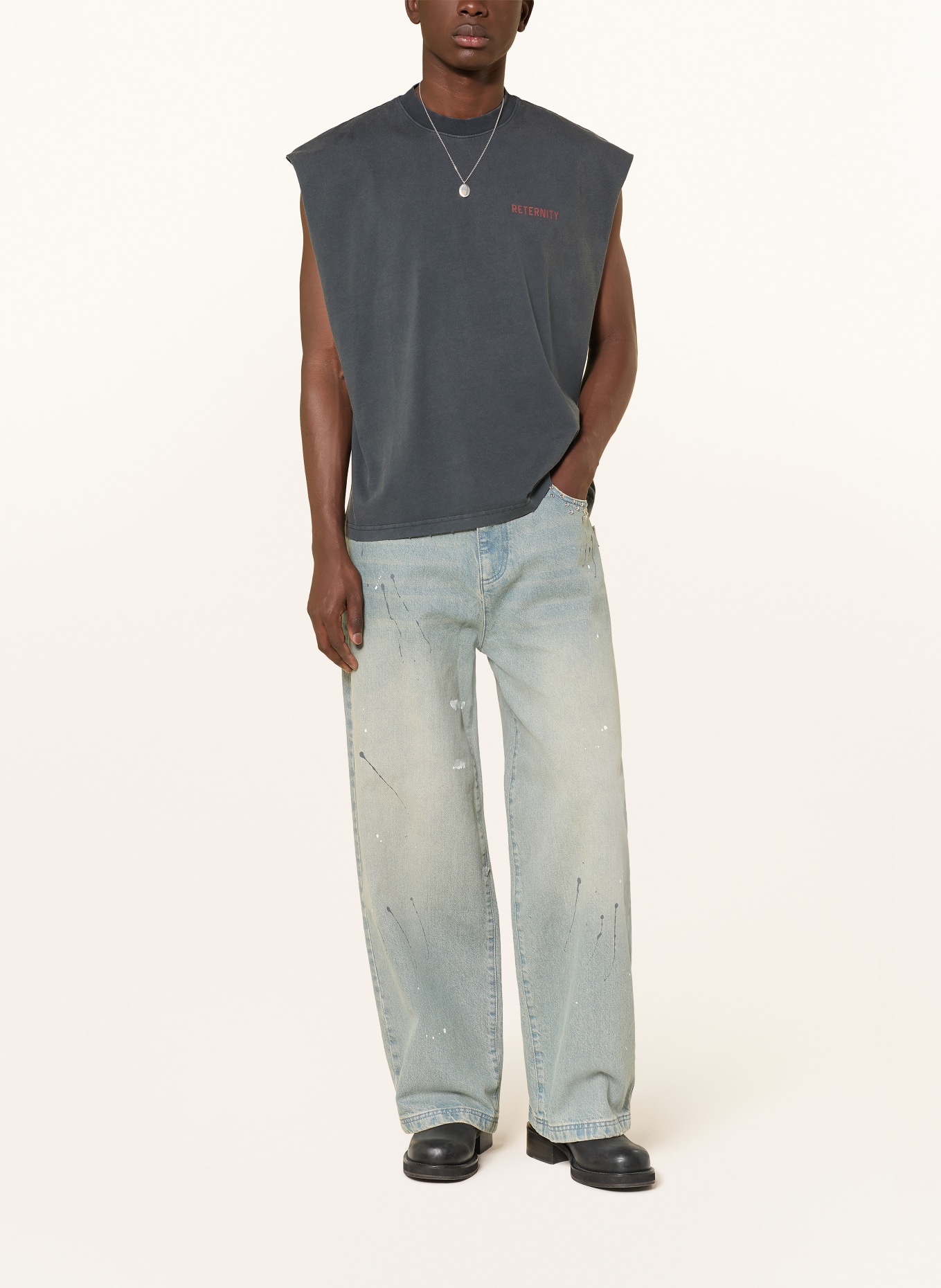 RETERNITY Jeans Baggy Fit mit Nieten: LIGHT BLUE