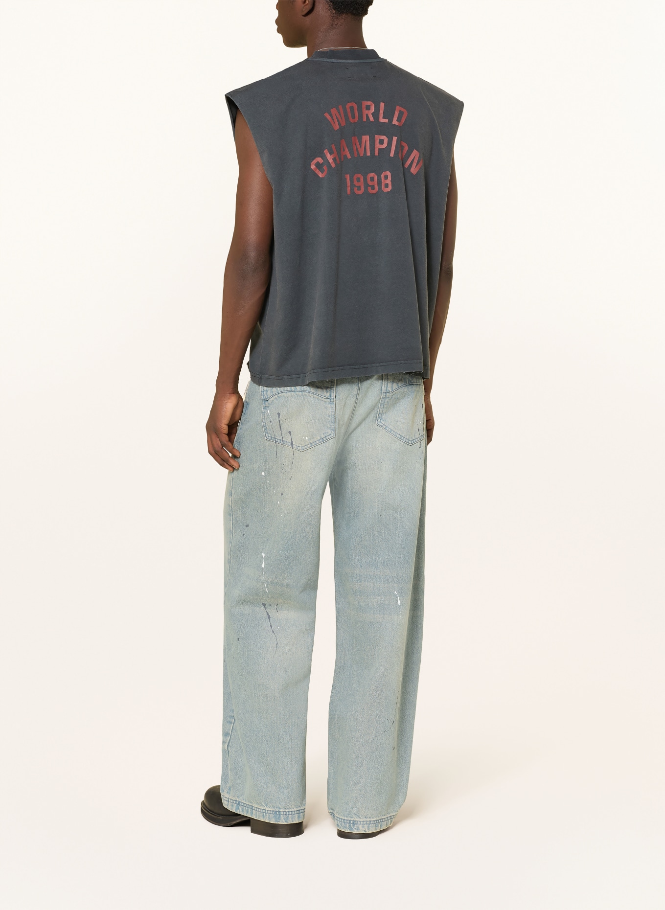 RETERNITY Jeans Baggy Fit mit Nieten: LIGHT BLUE
