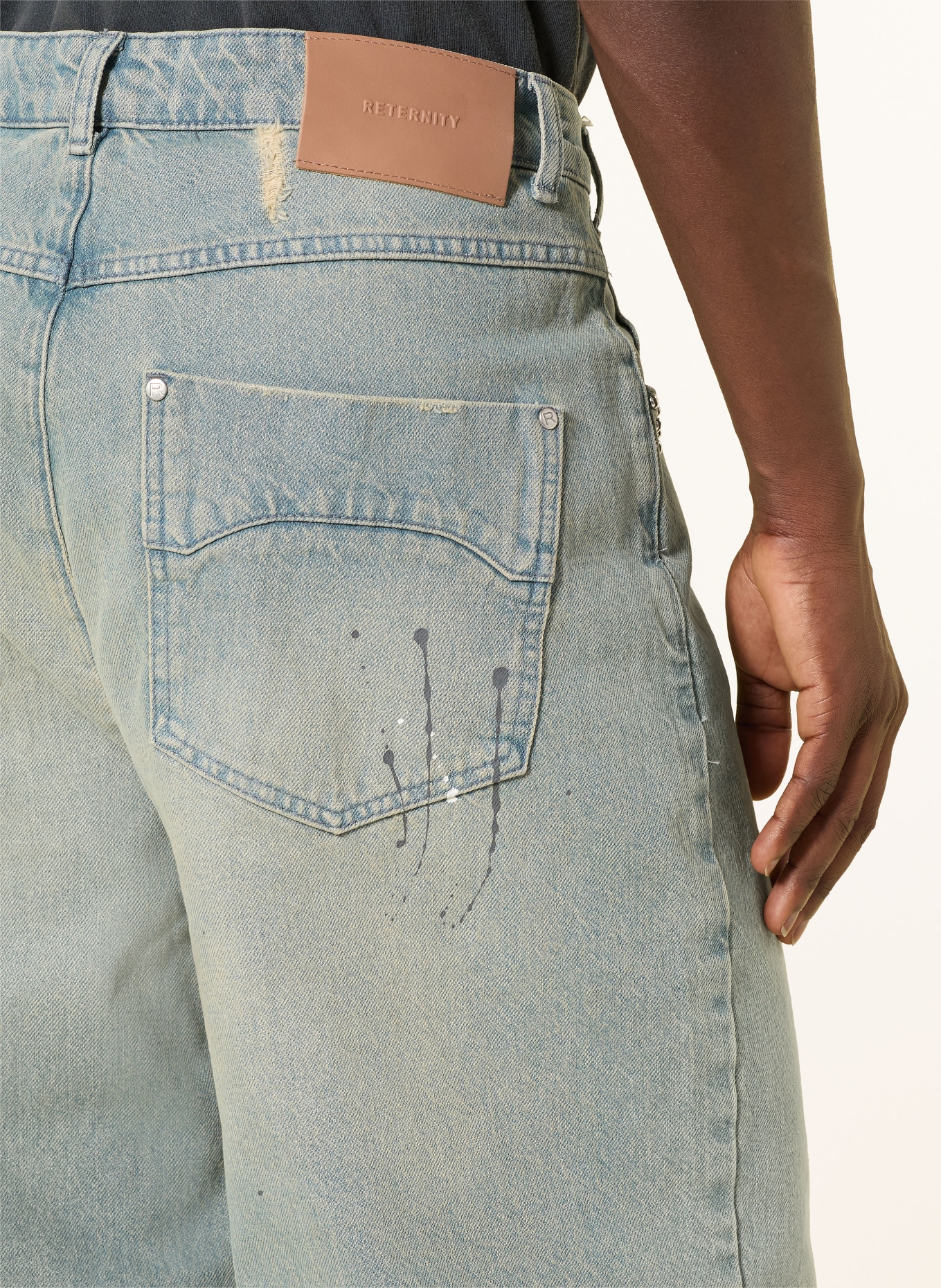 RETERNITY Jeans Baggy Fit mit Nieten: LIGHT BLUE
