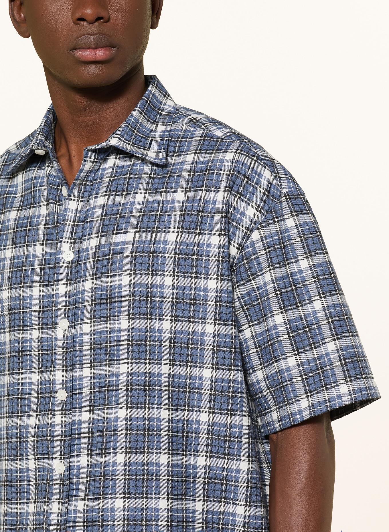 RETERNITY Kurzarm-Hemd Comfort Fit aus Flanell: DUNKELBLAU / ECRU / SCHWARZ