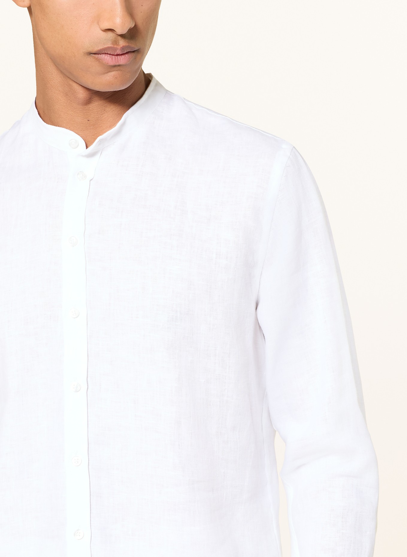 Q1 Manufaktur Linen Shirt, Slim Relaxed Fit with Stand-Up Collar: WHITE