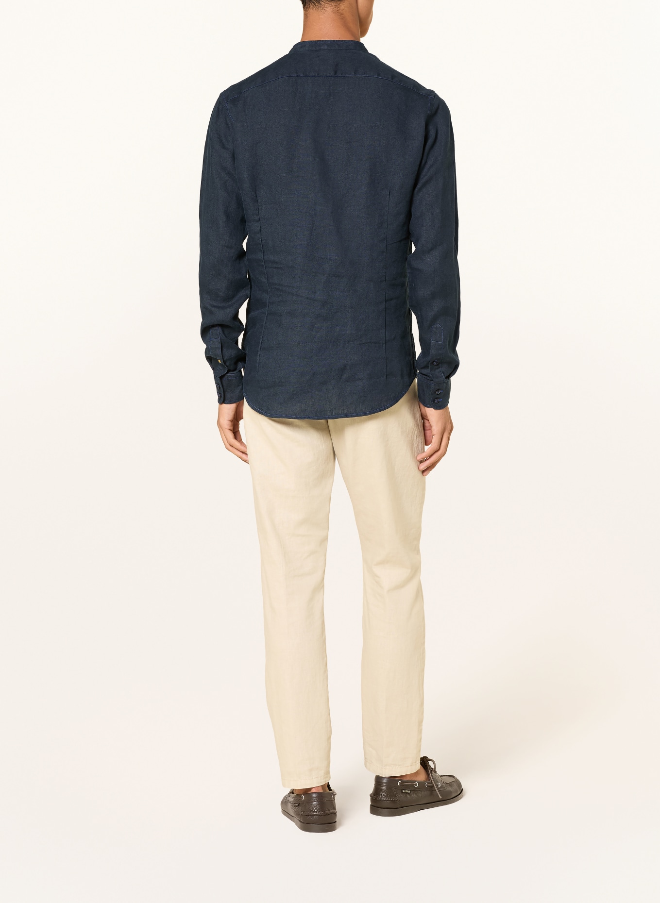 Q1 Manufaktur Linen Shirt, Slim Relaxed Fit with Stand-Up Collar: DARK BLUE