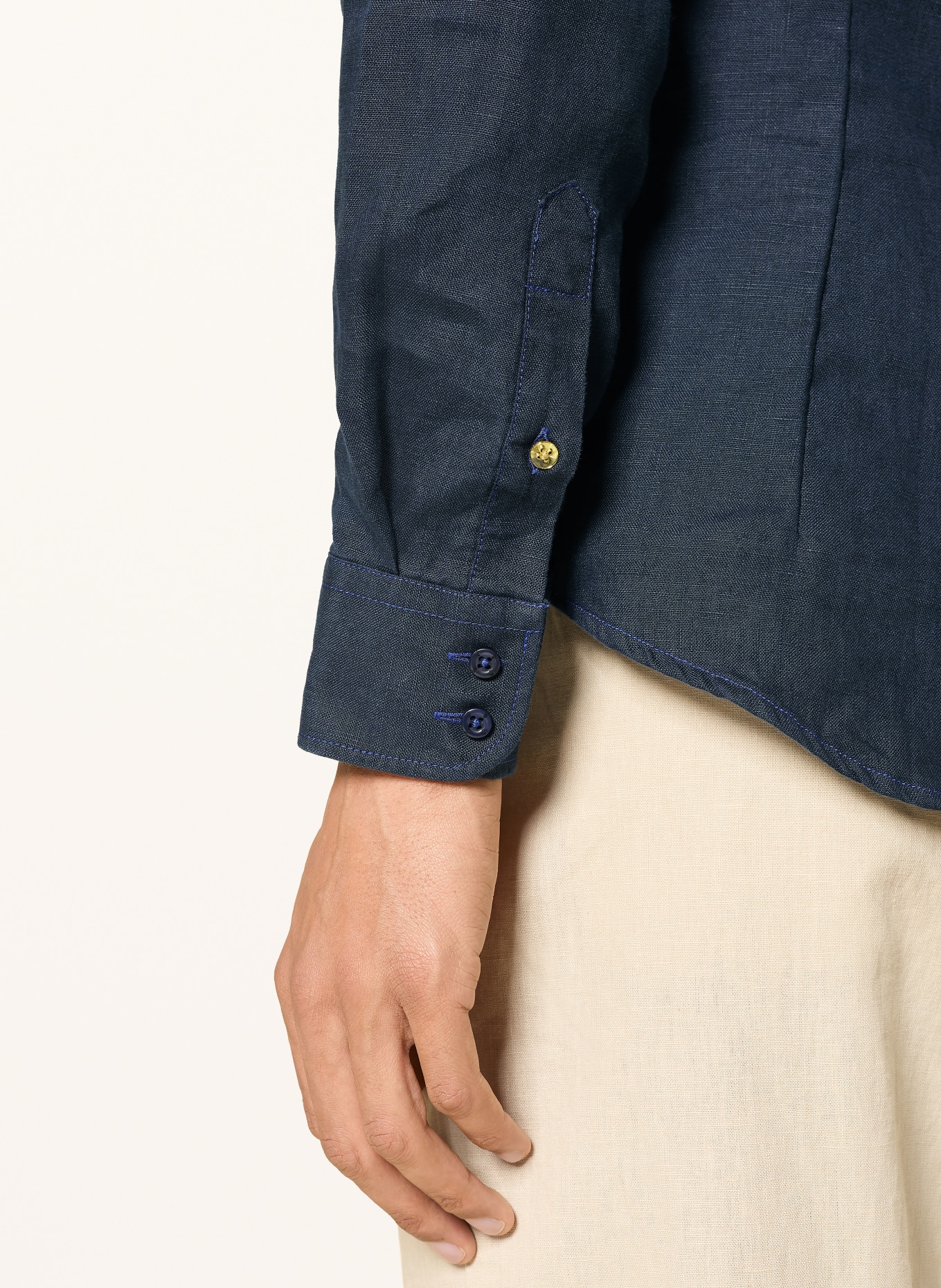 Q1 Manufaktur Linen Shirt, Slim Relaxed Fit with Stand-Up Collar: DARK BLUE